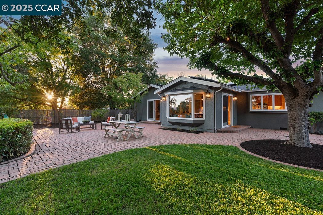3159 Lucas Dr