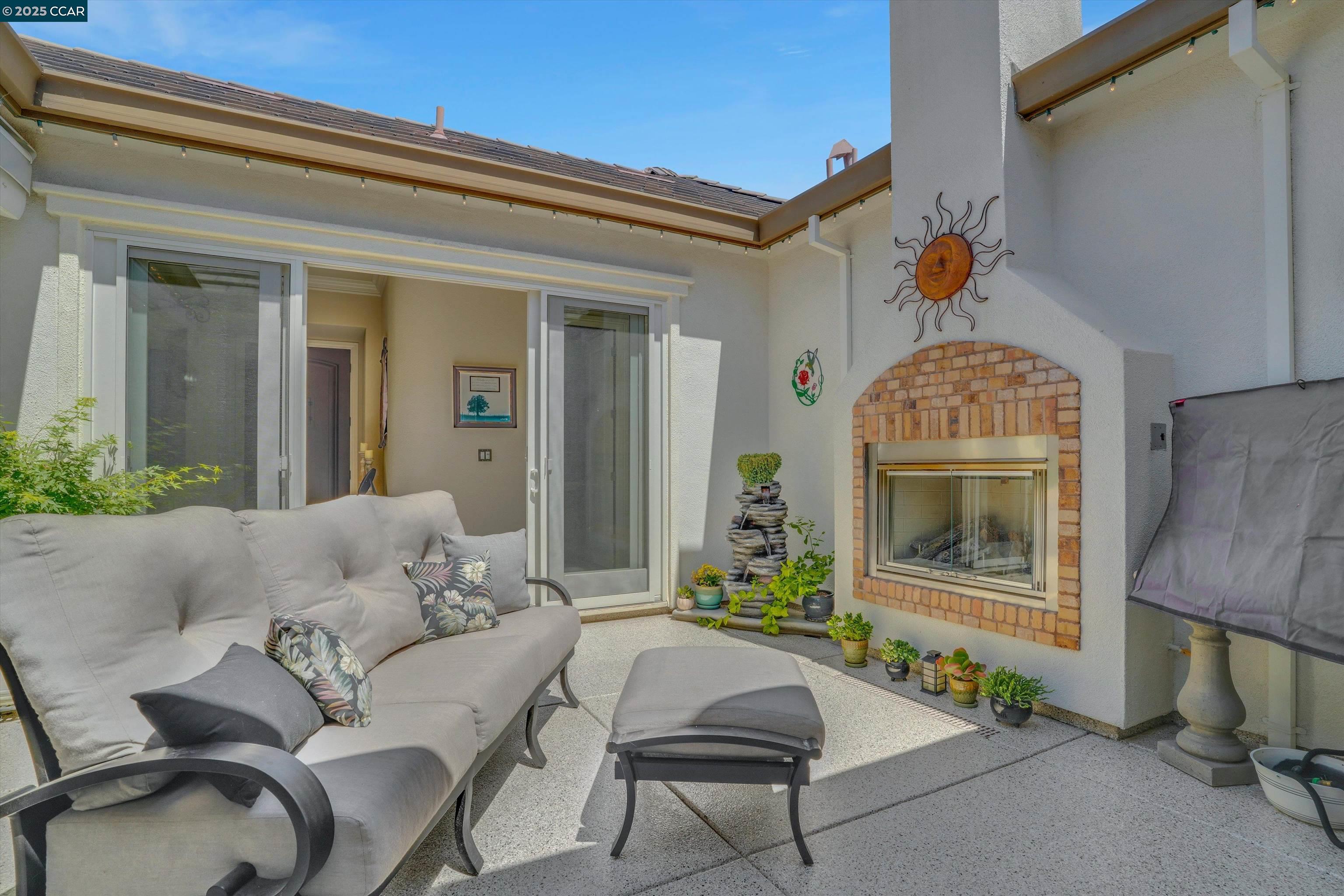 1532 Symphony Cir