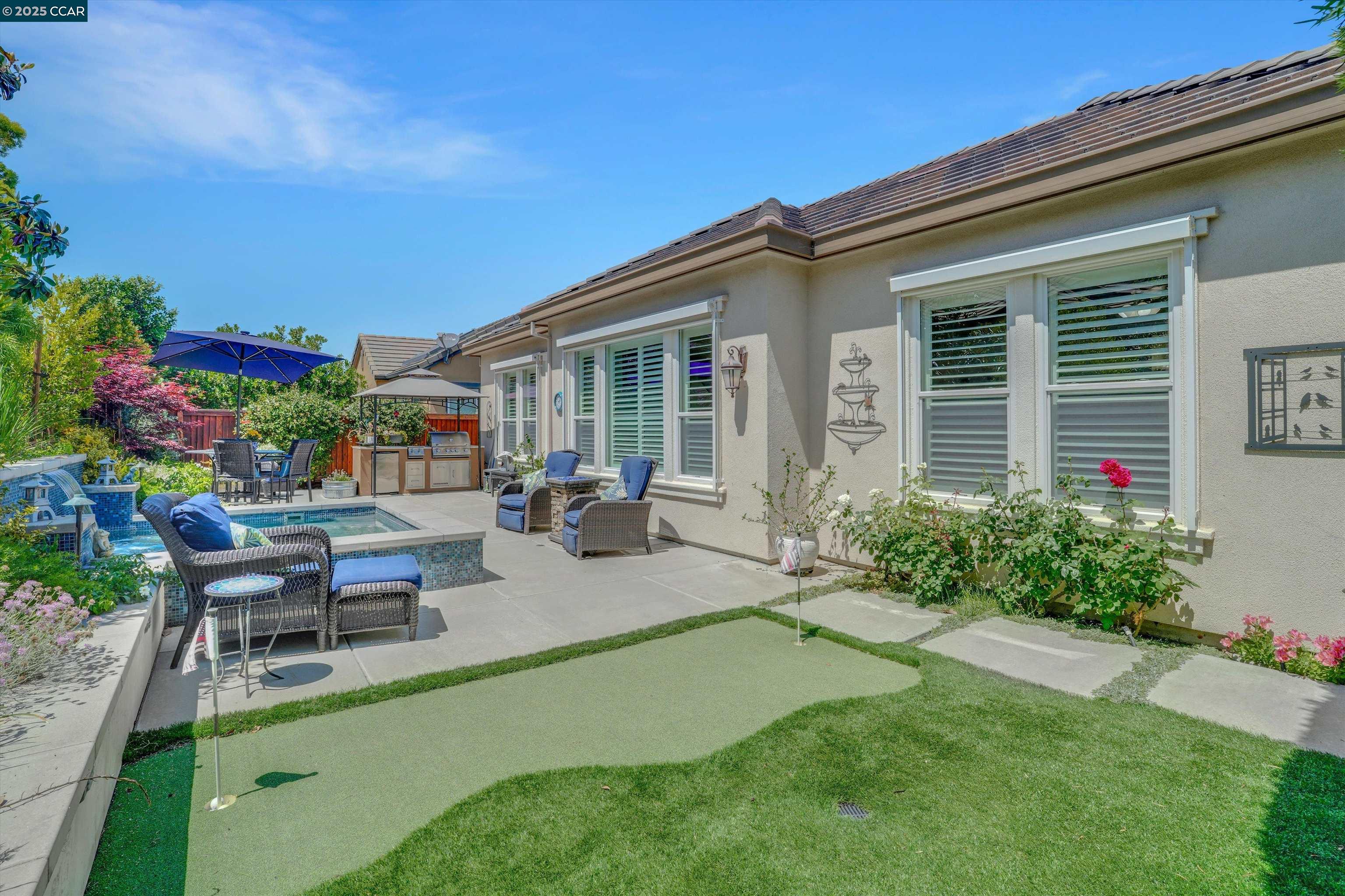 1532 Symphony Cir