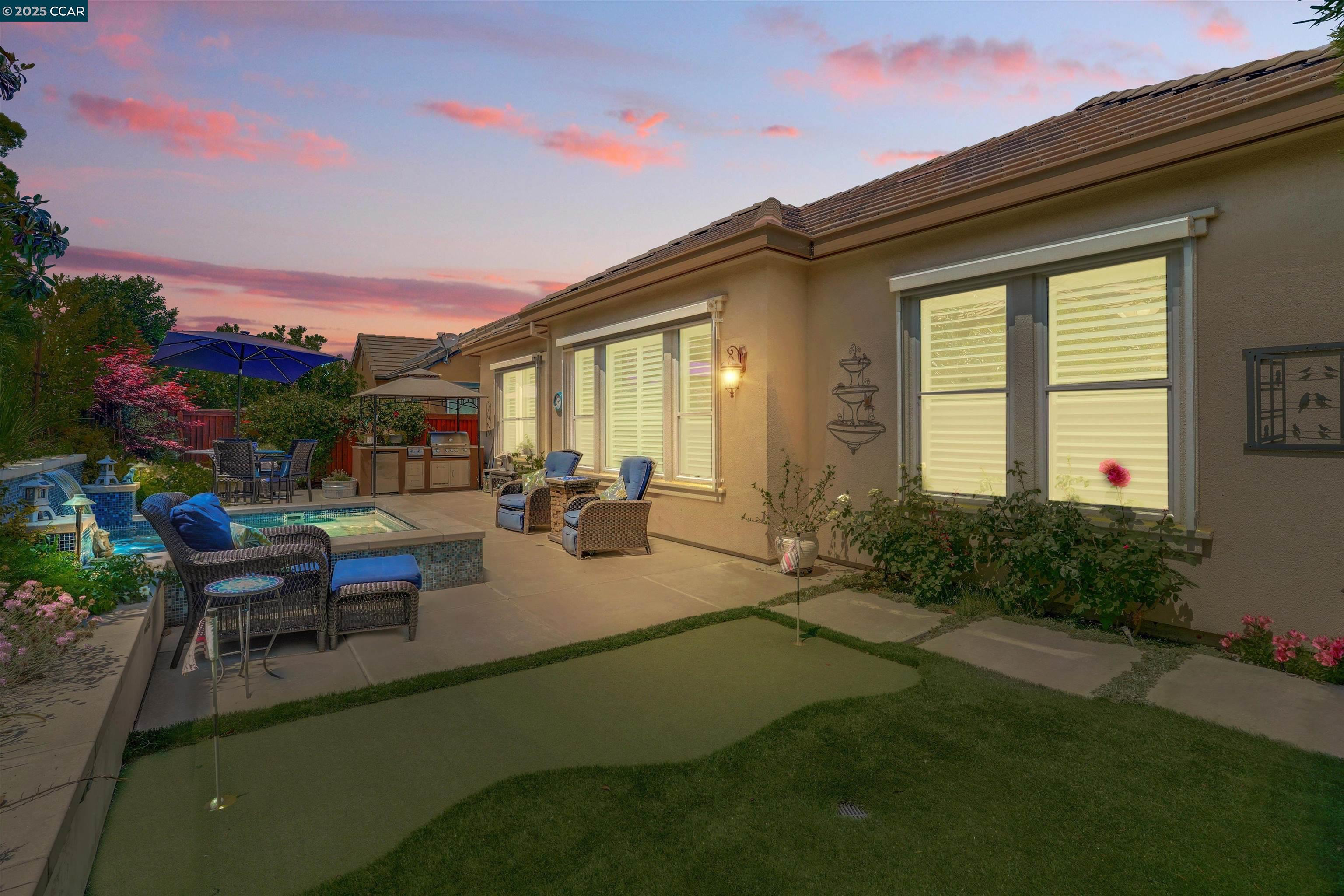1532 Symphony Cir