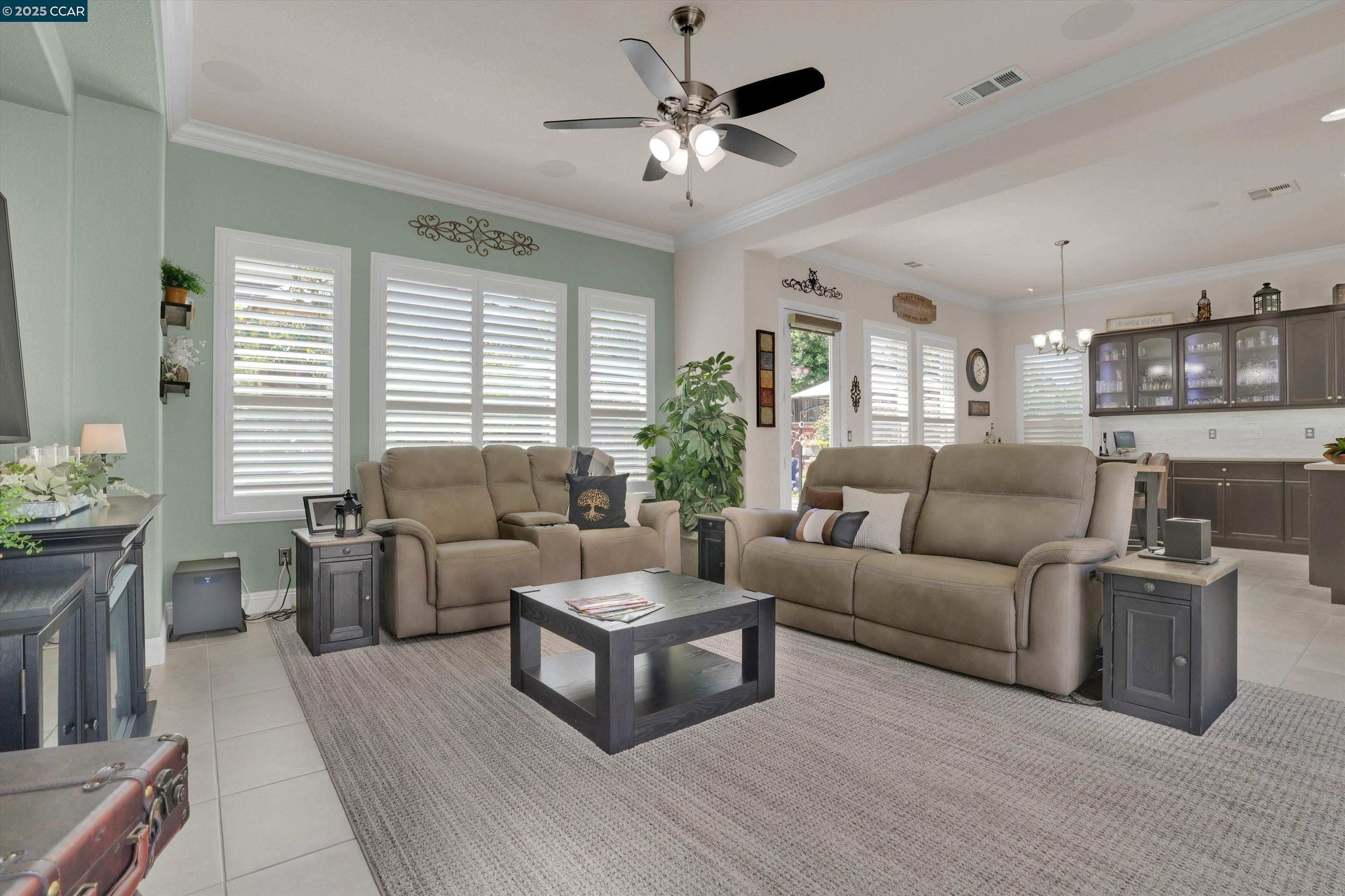 1532 Symphony Cir