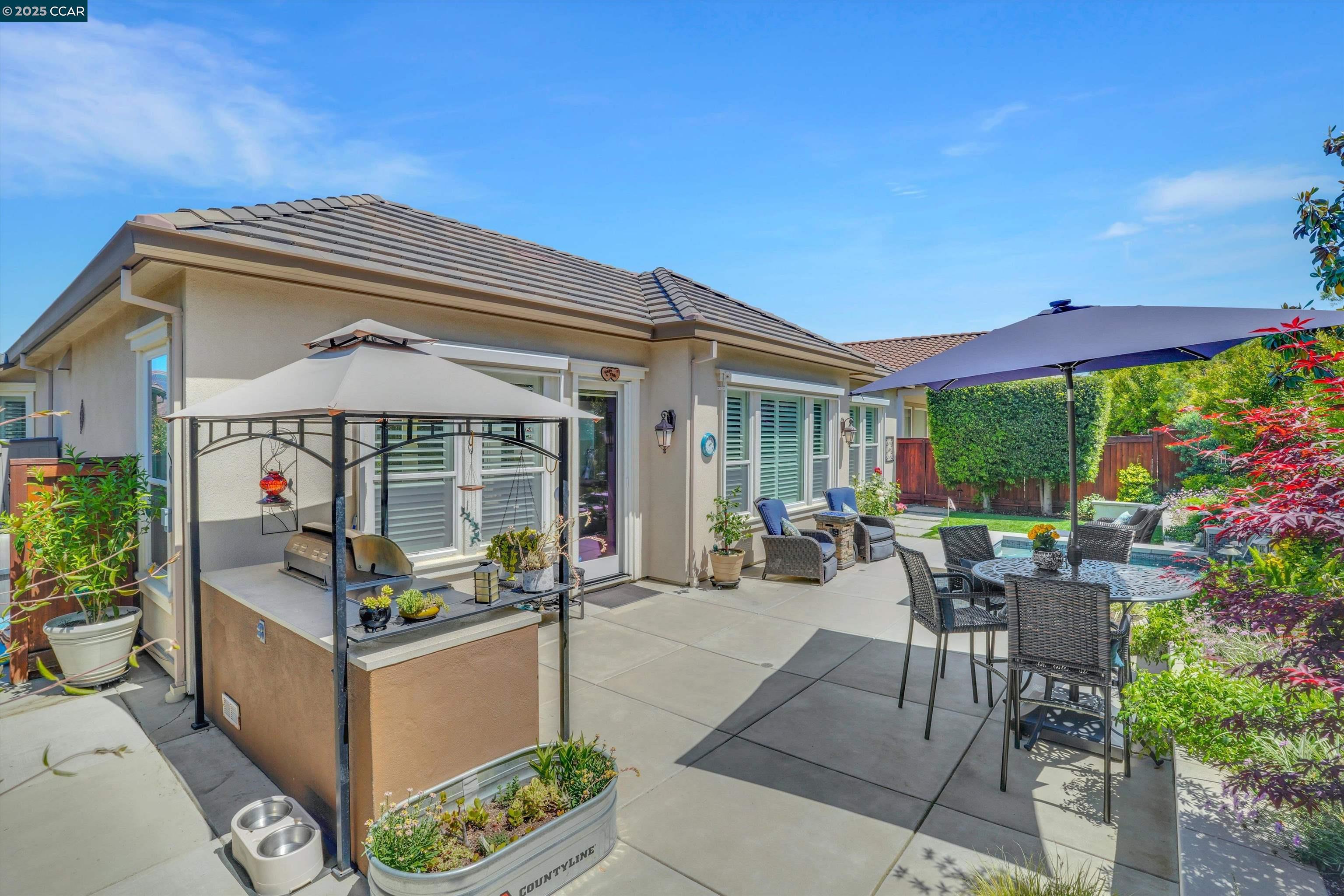 1532 Symphony Cir