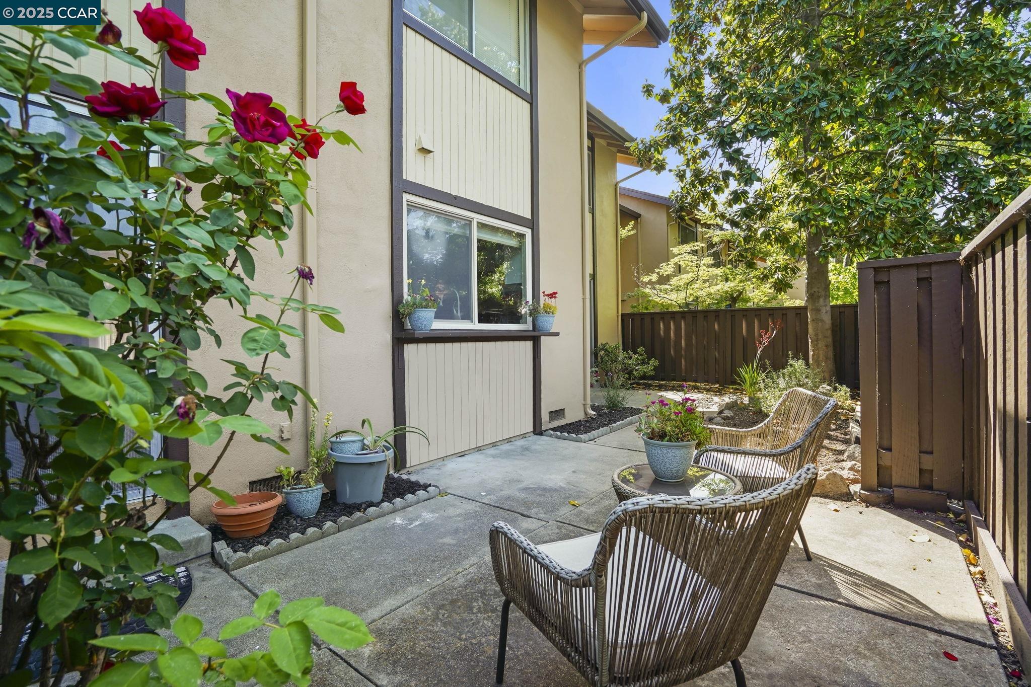1583 Candelero Dr