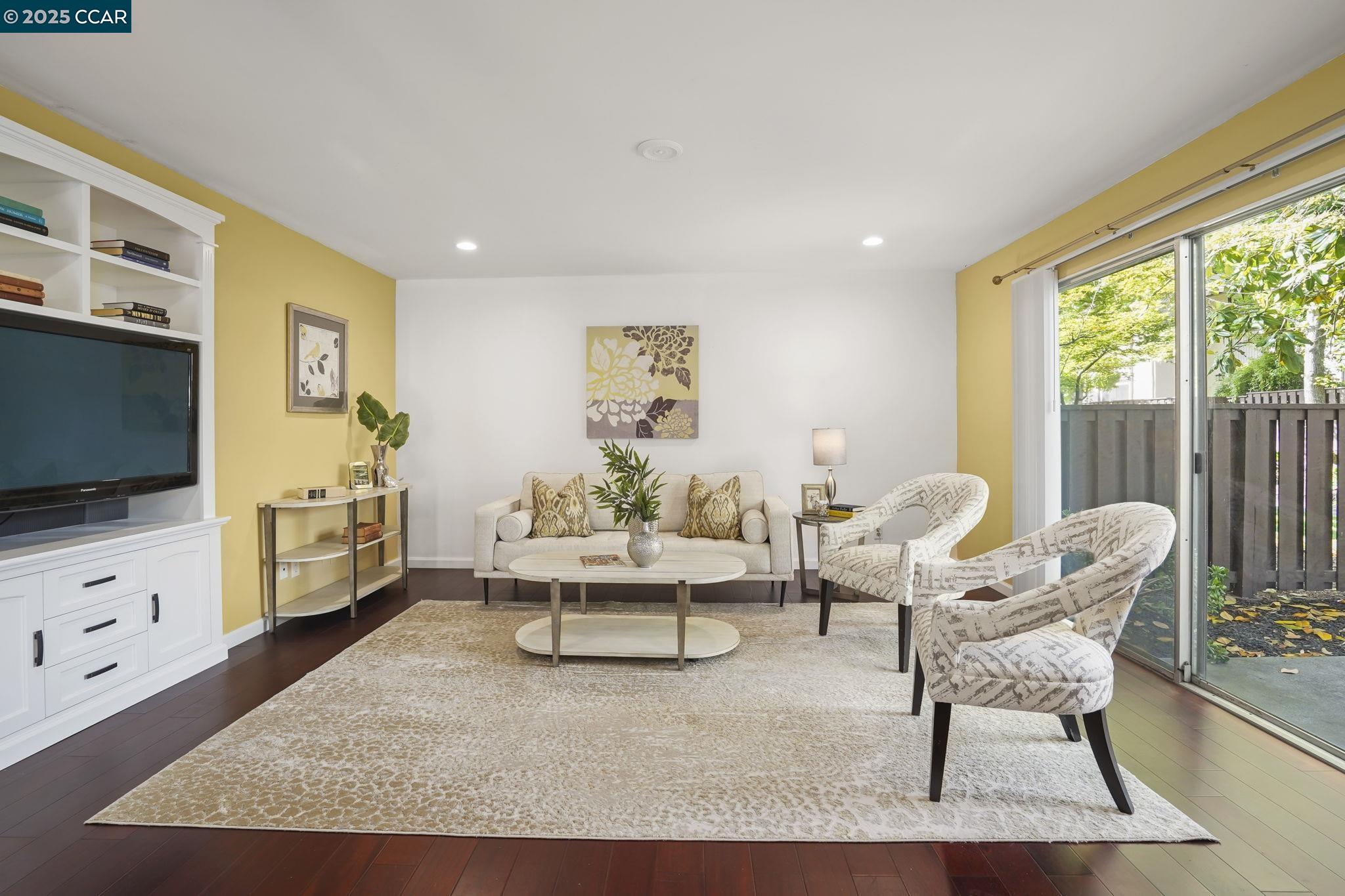 1583 Candelero Dr