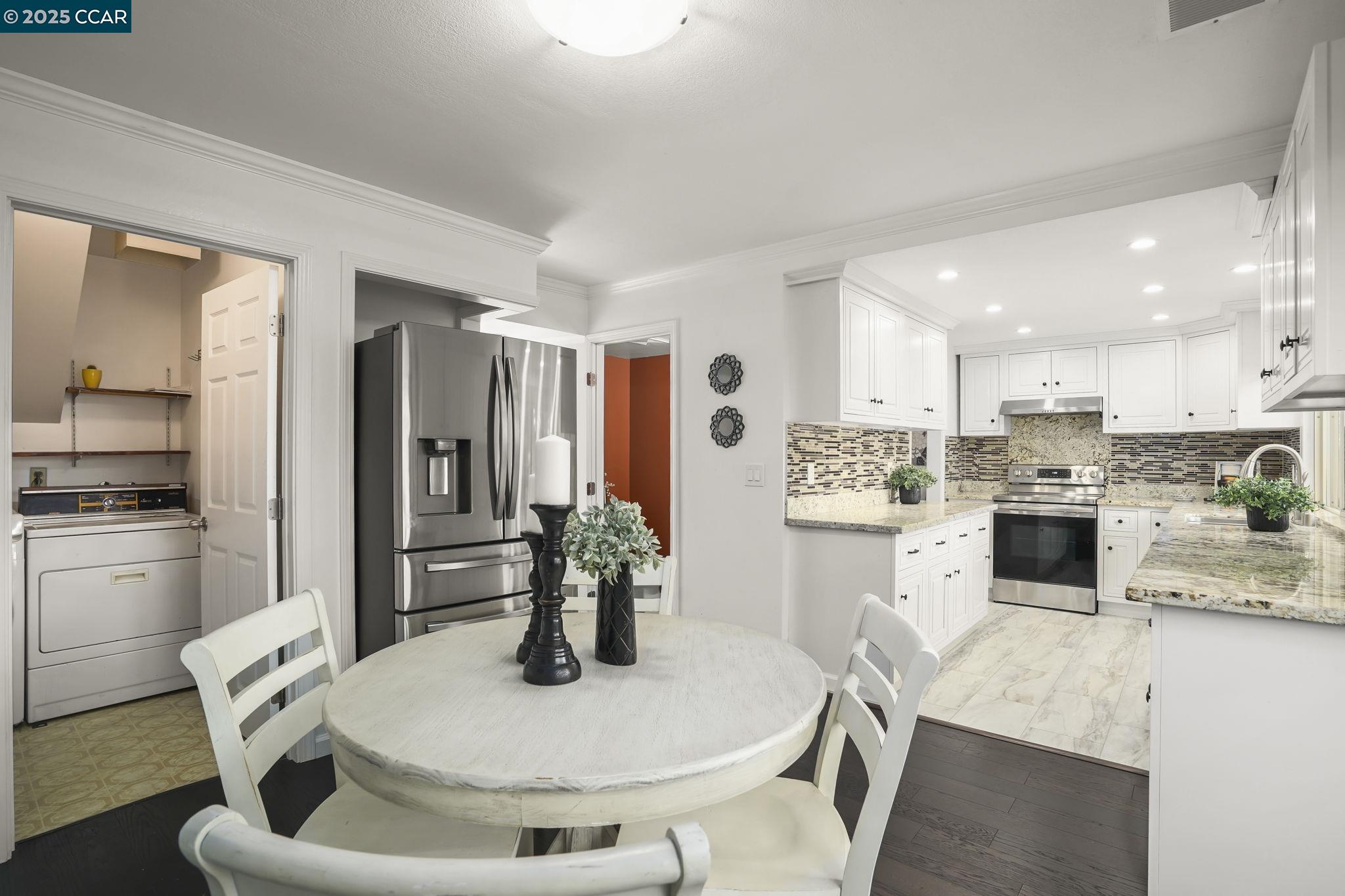 1583 Candelero Dr