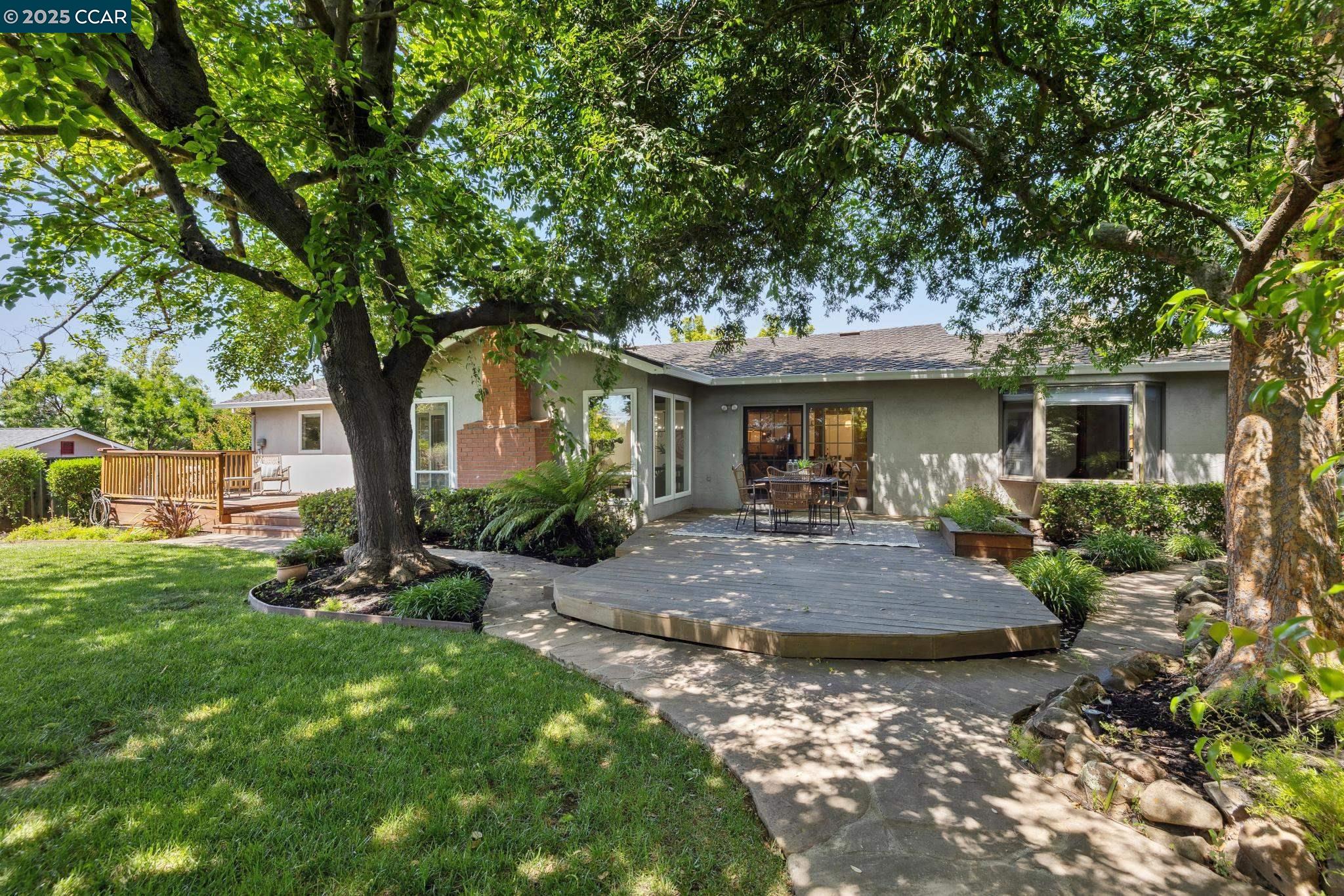 3662 Perada Dr