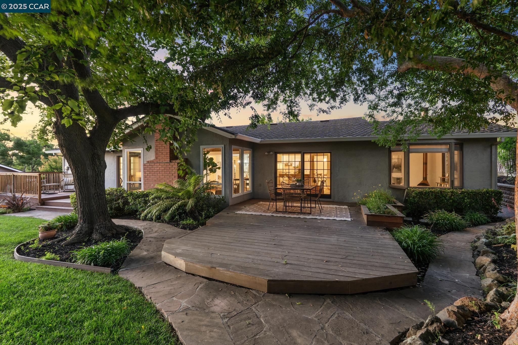 3662 Perada Dr