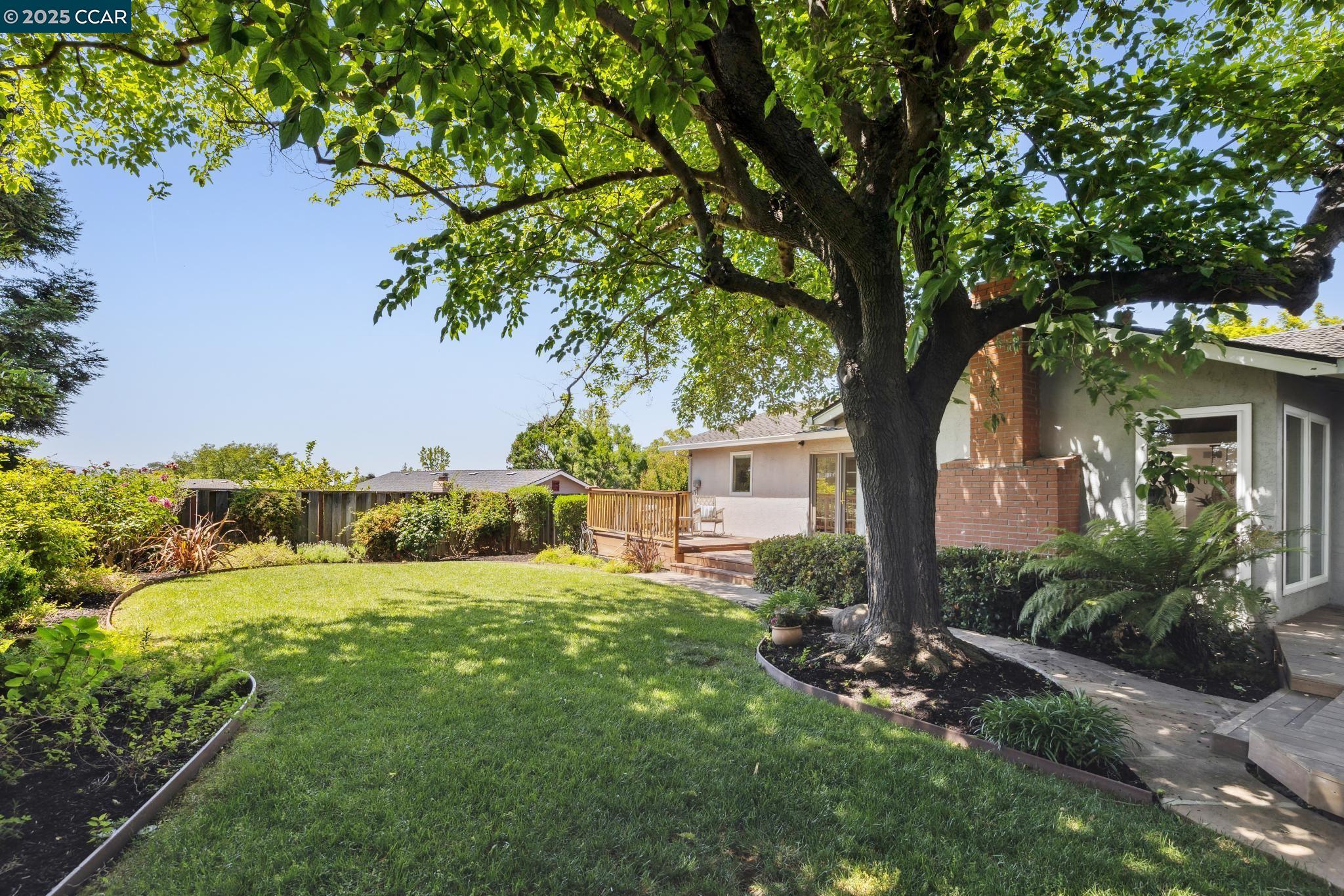 3662 Perada Dr