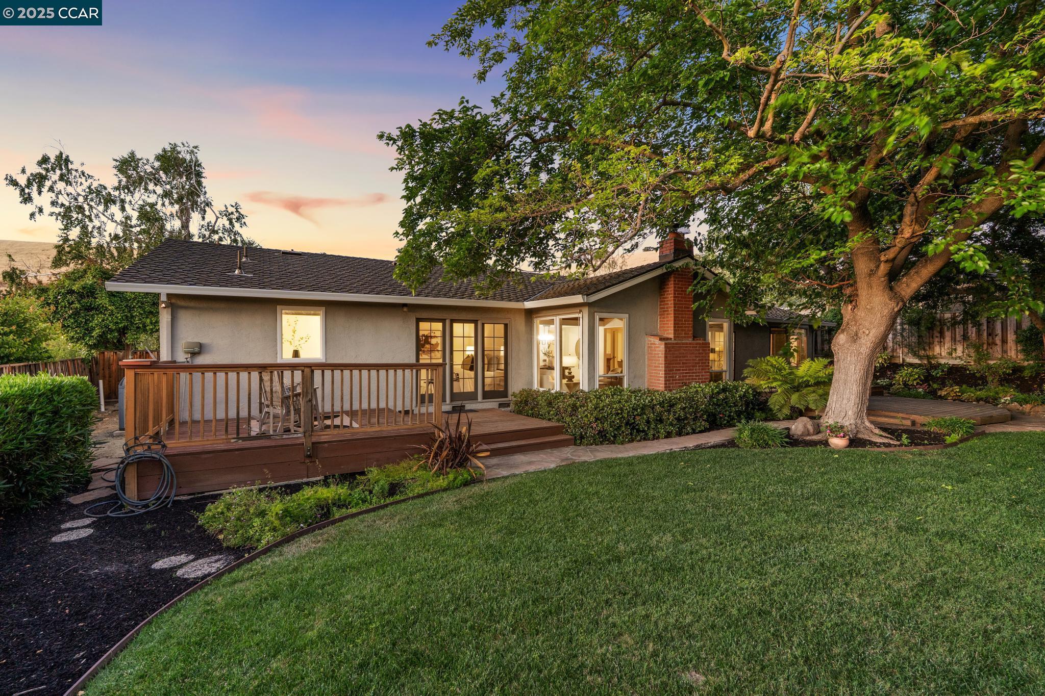 3662 Perada Dr