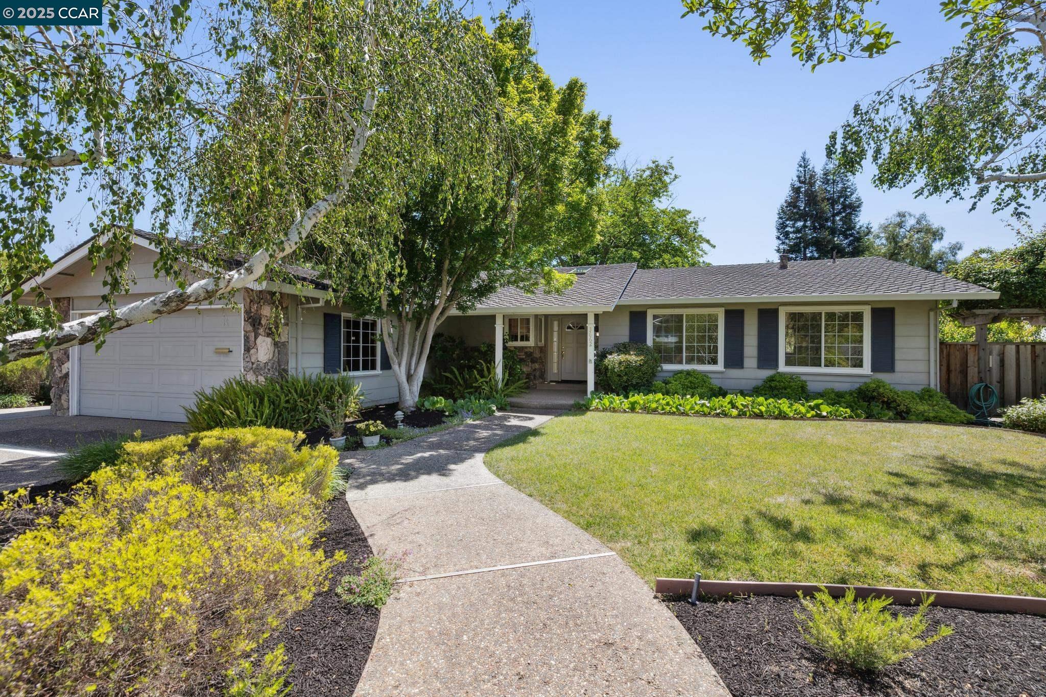 3662 Perada Dr