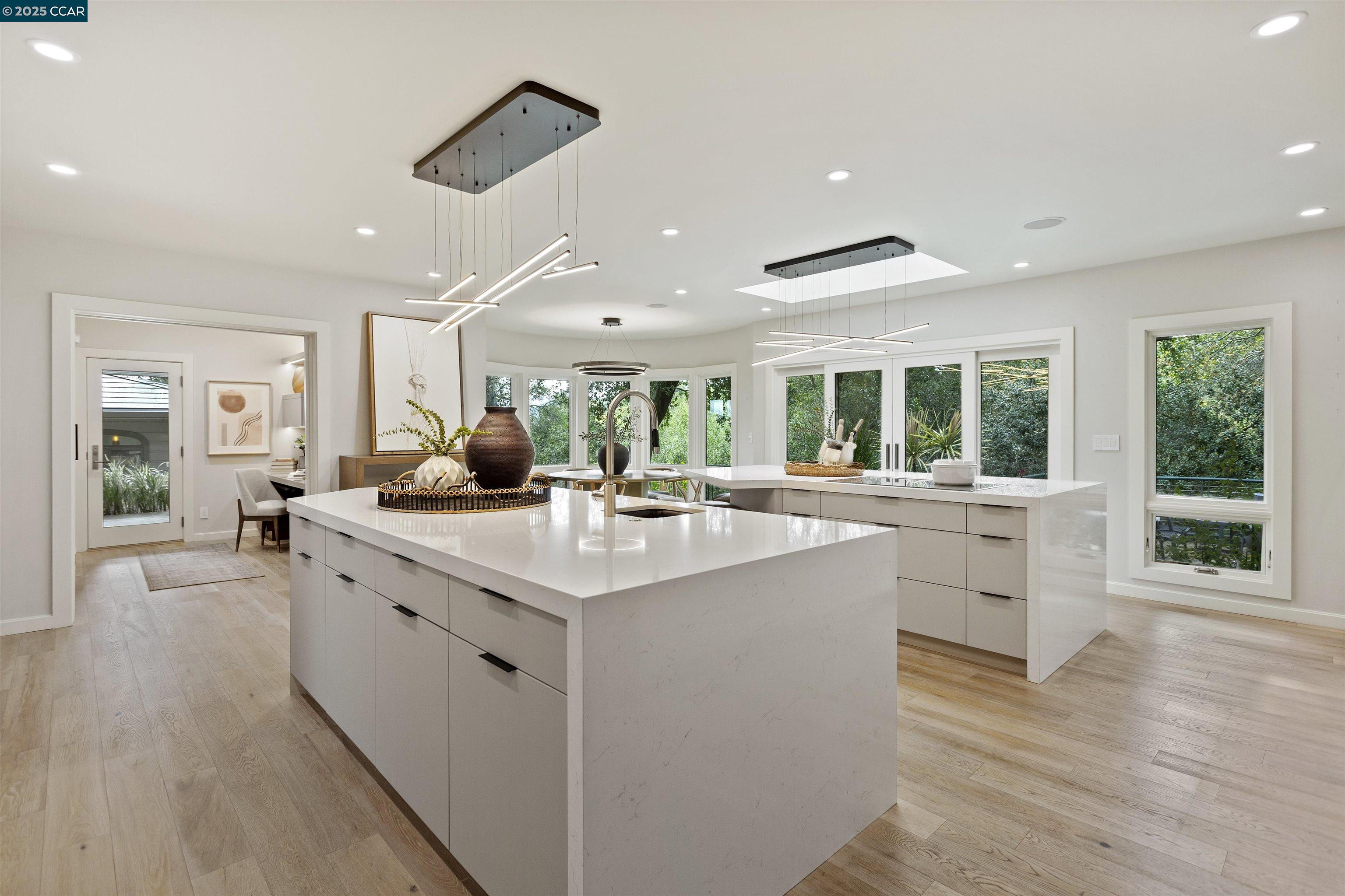 1121 Estates Dr