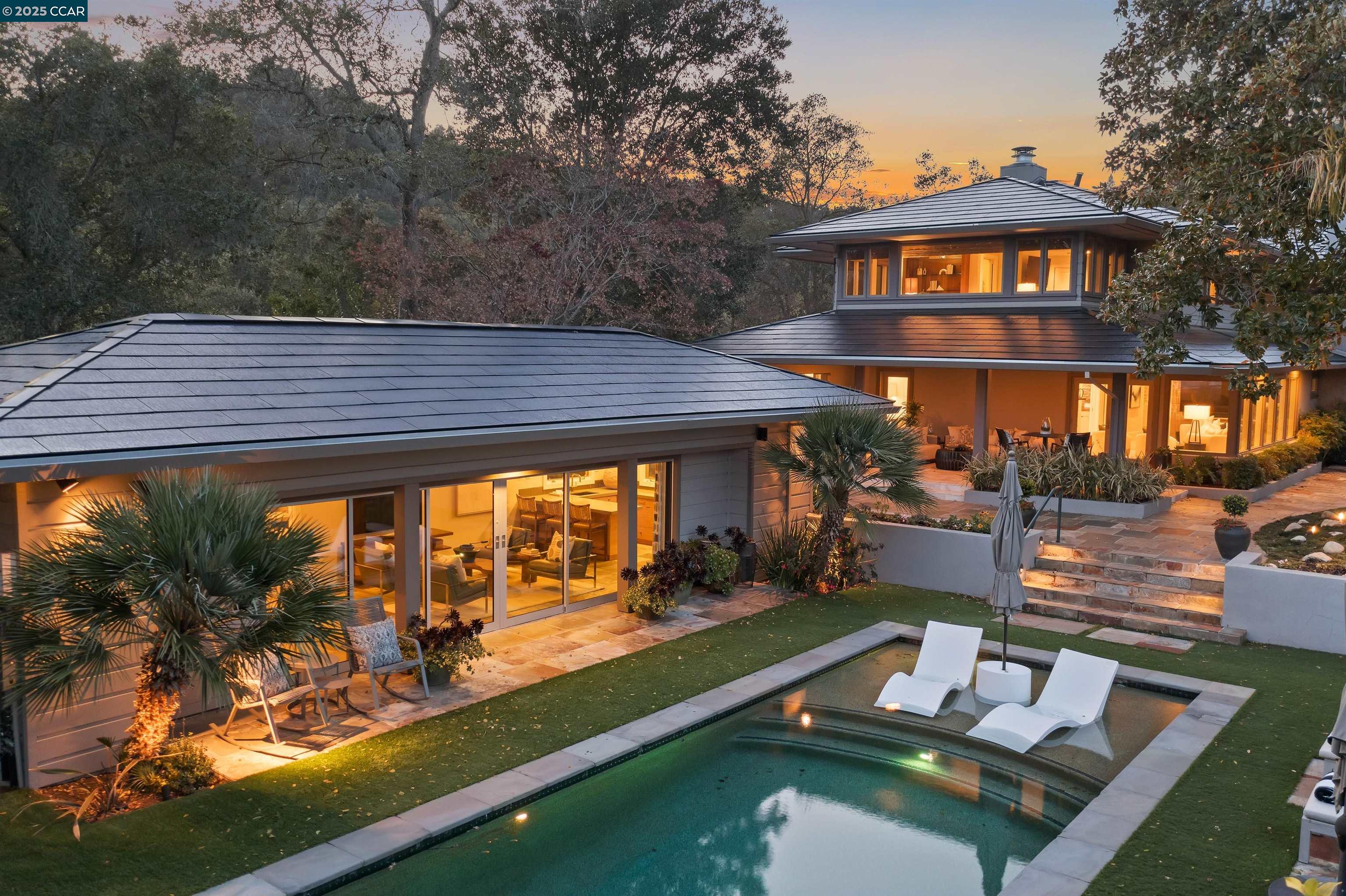 1121 Estates Dr