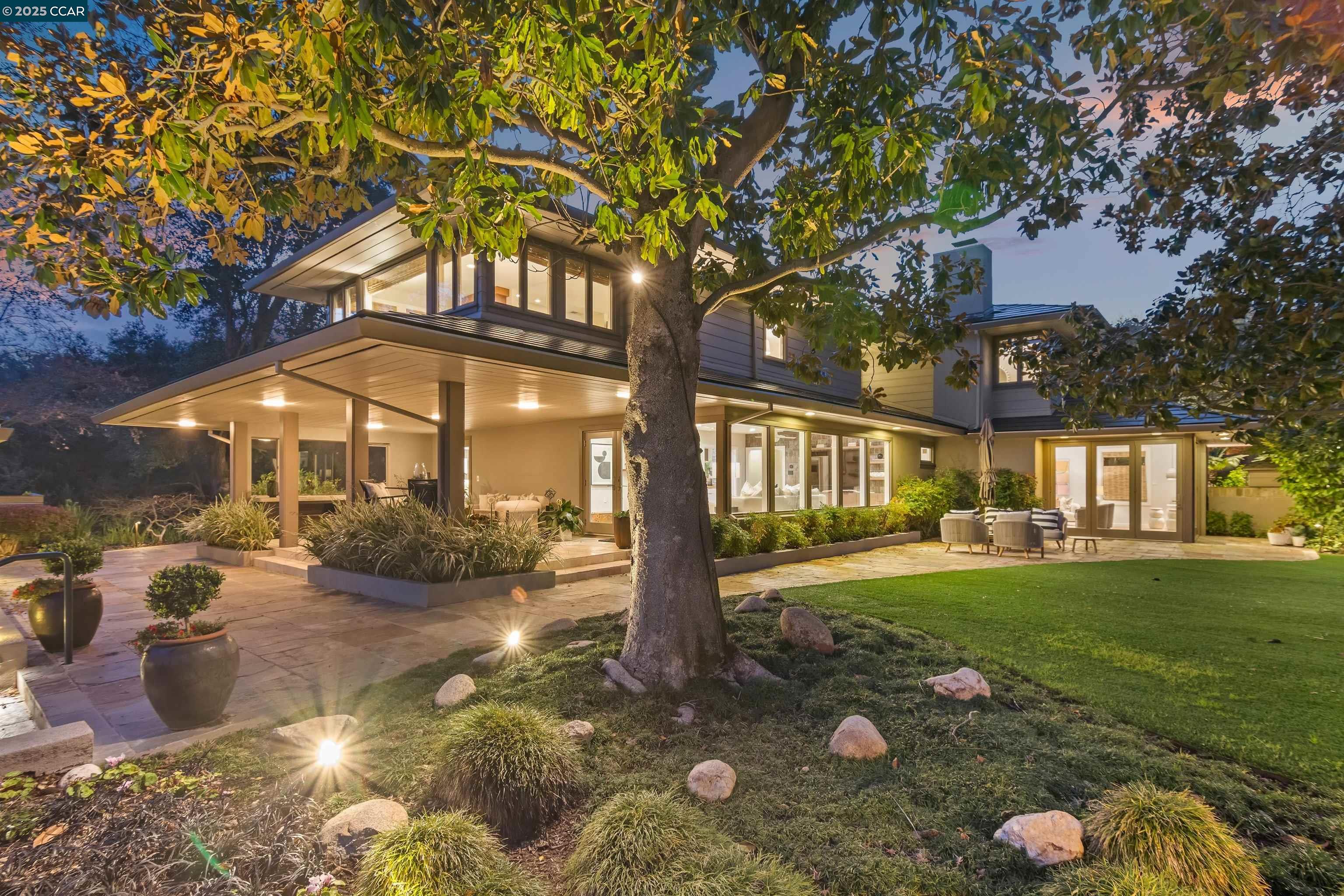 1121 Estates Dr