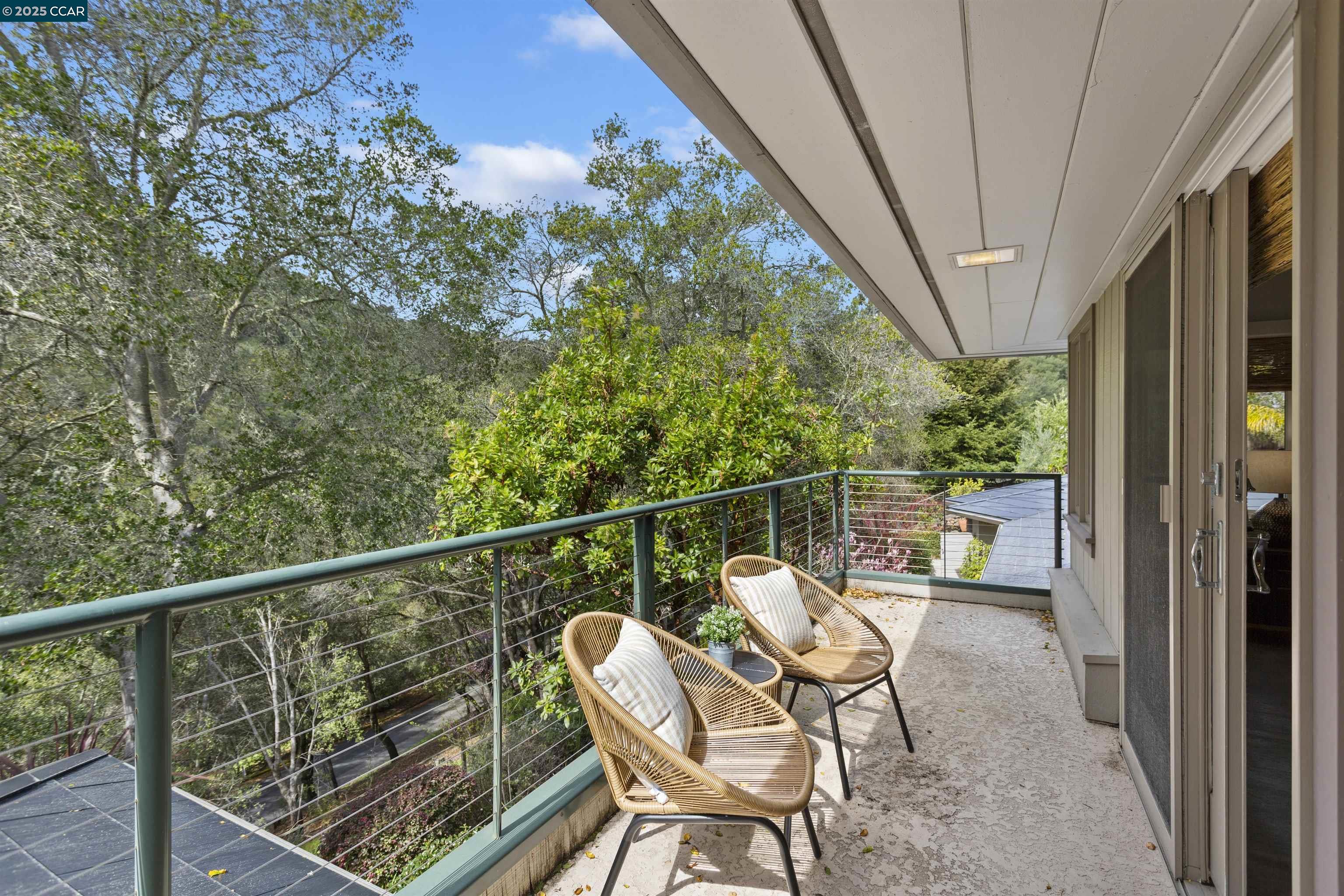 1121 Estates Dr