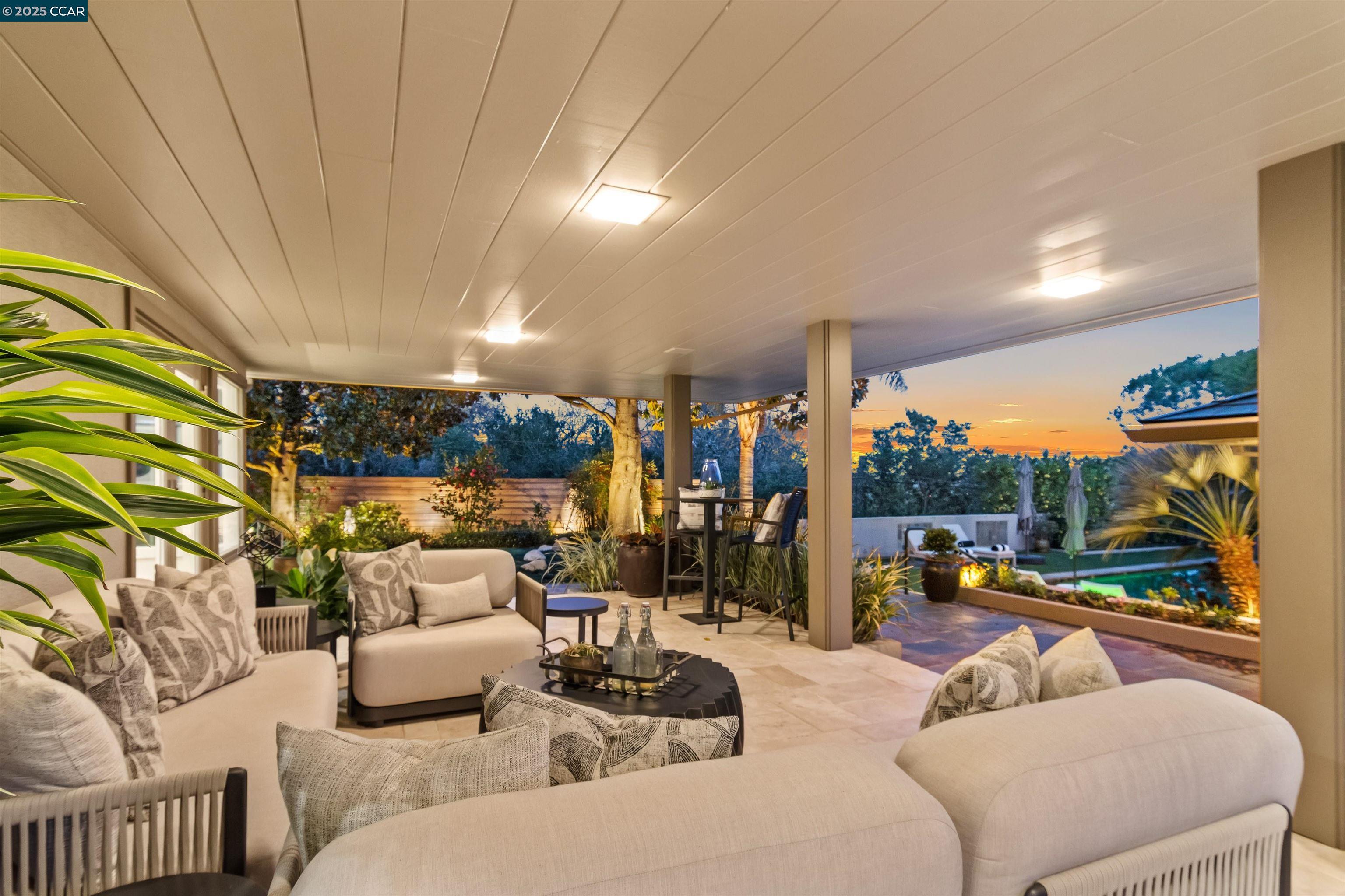 1121 Estates Dr