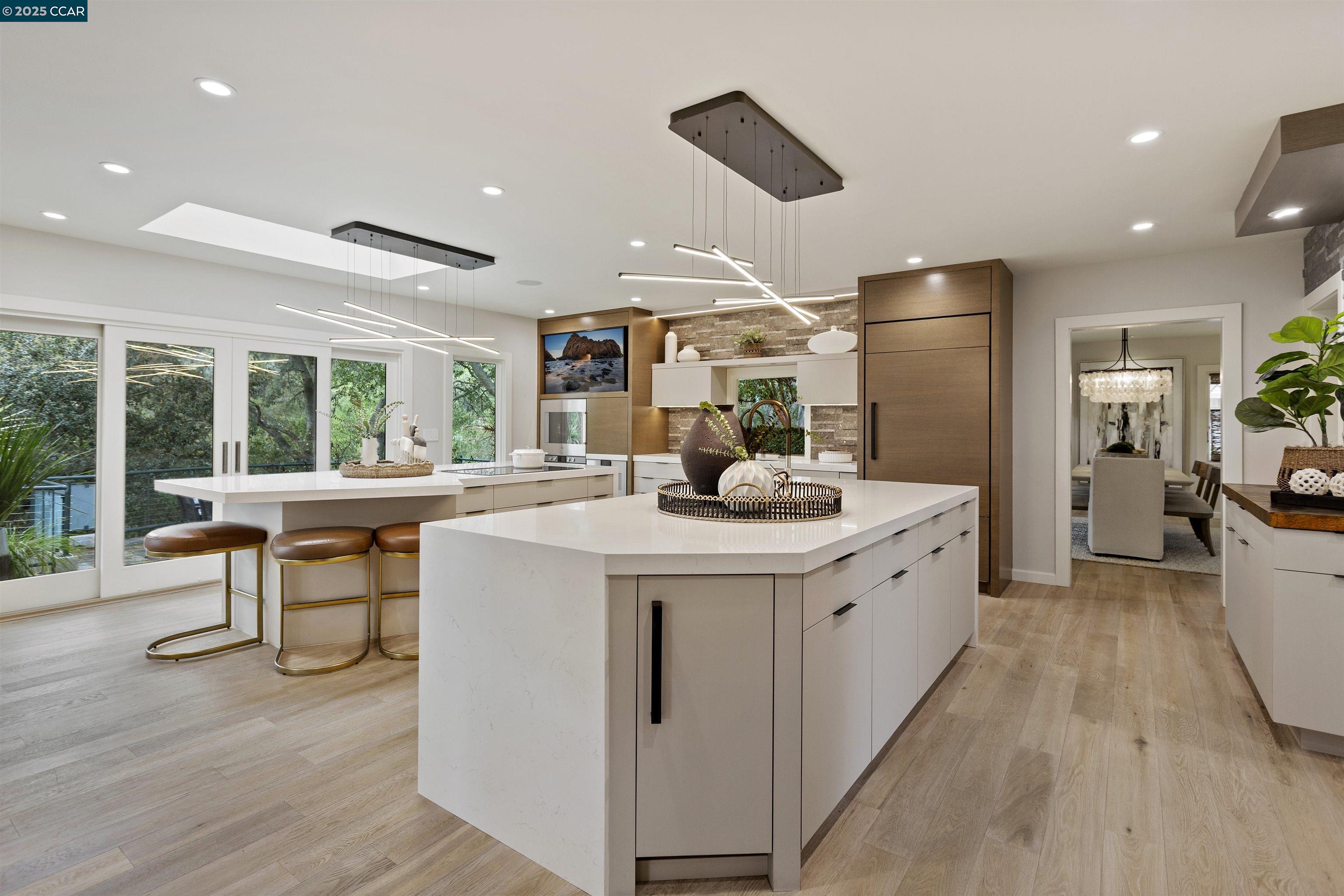 1121 Estates Dr