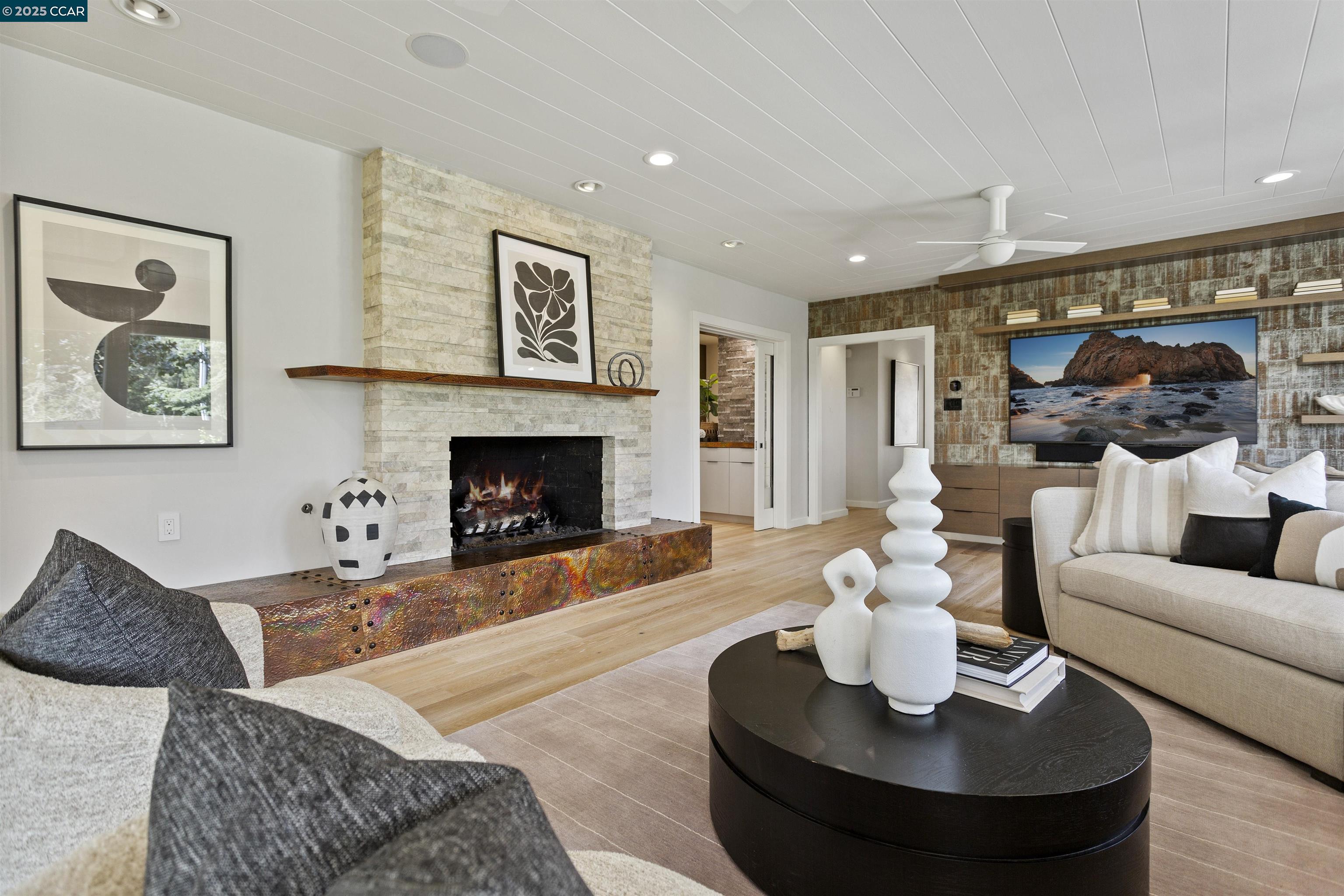 1121 Estates Dr