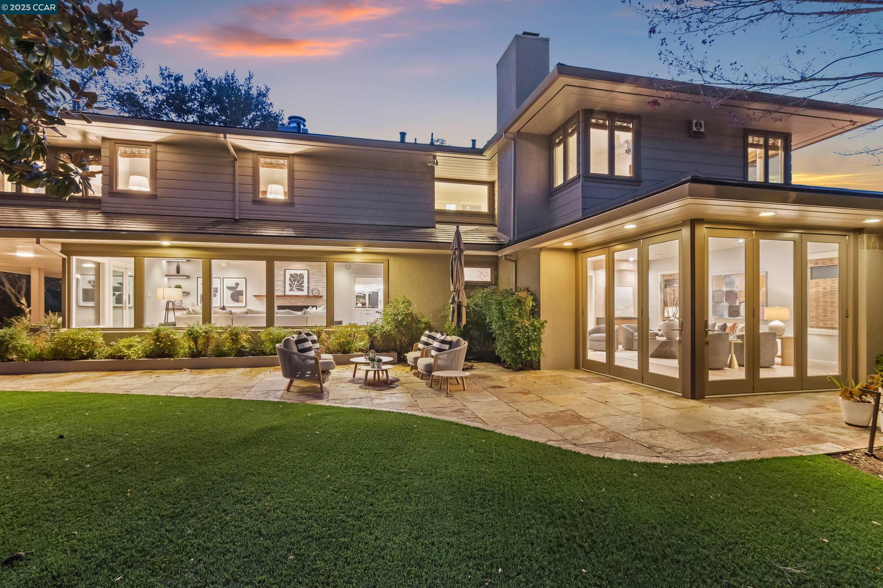 1121 Estates Dr