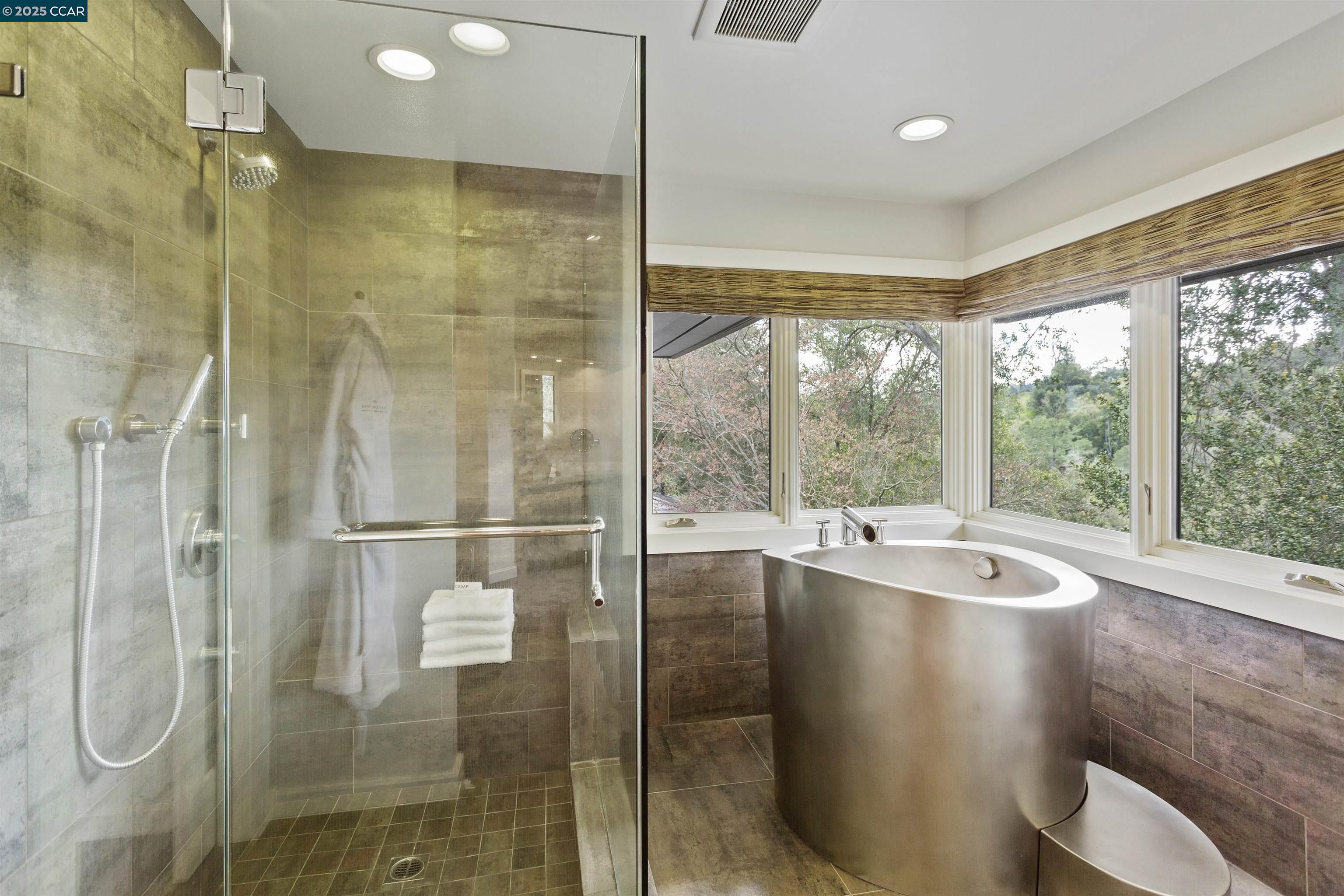 1121 Estates Dr