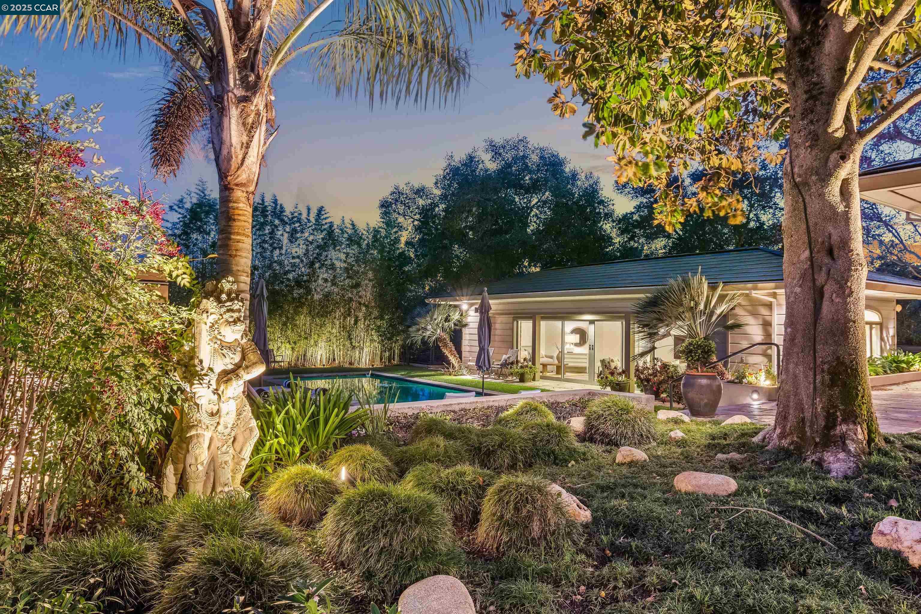 1121 Estates Dr