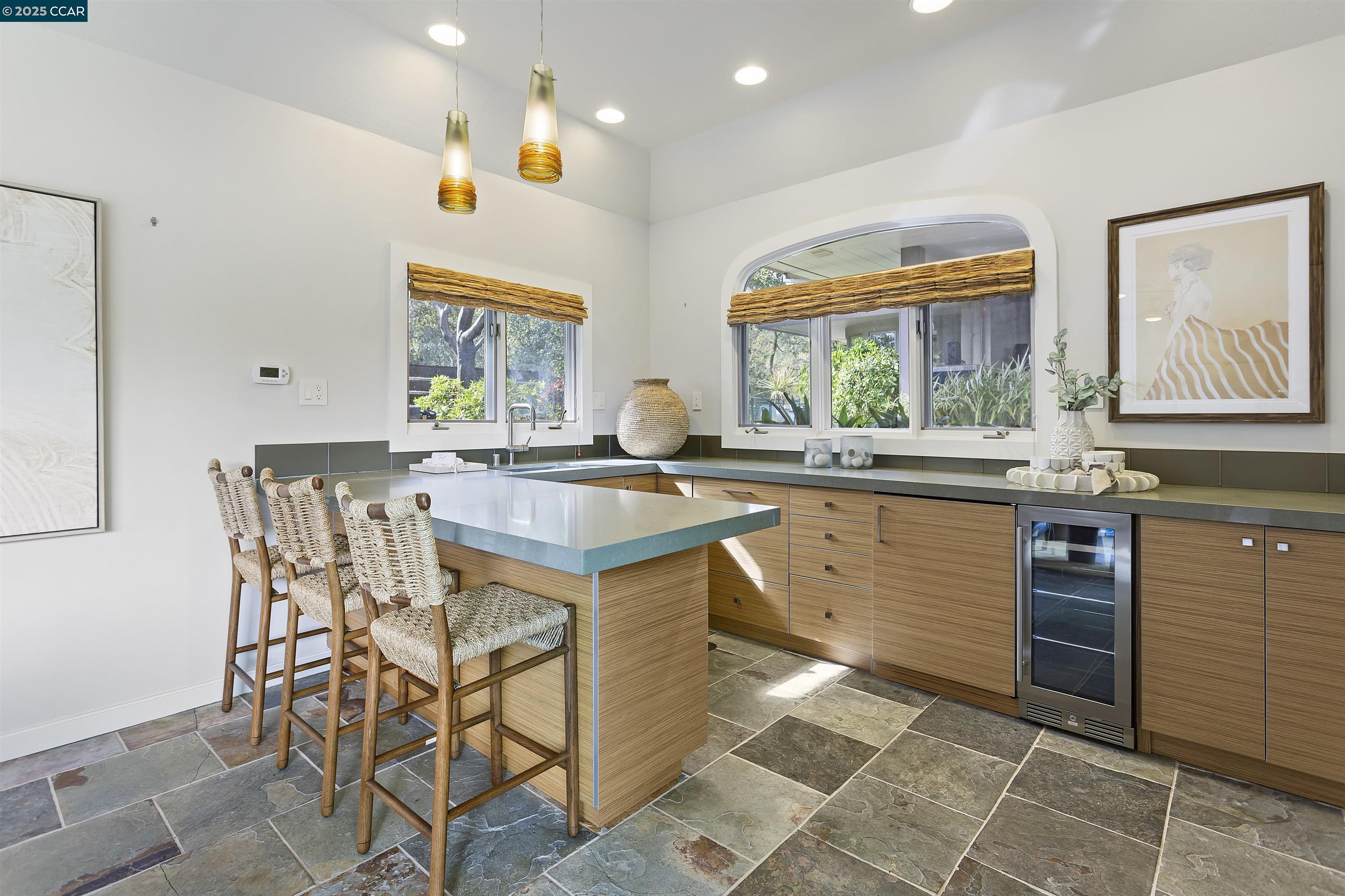 1121 Estates Dr