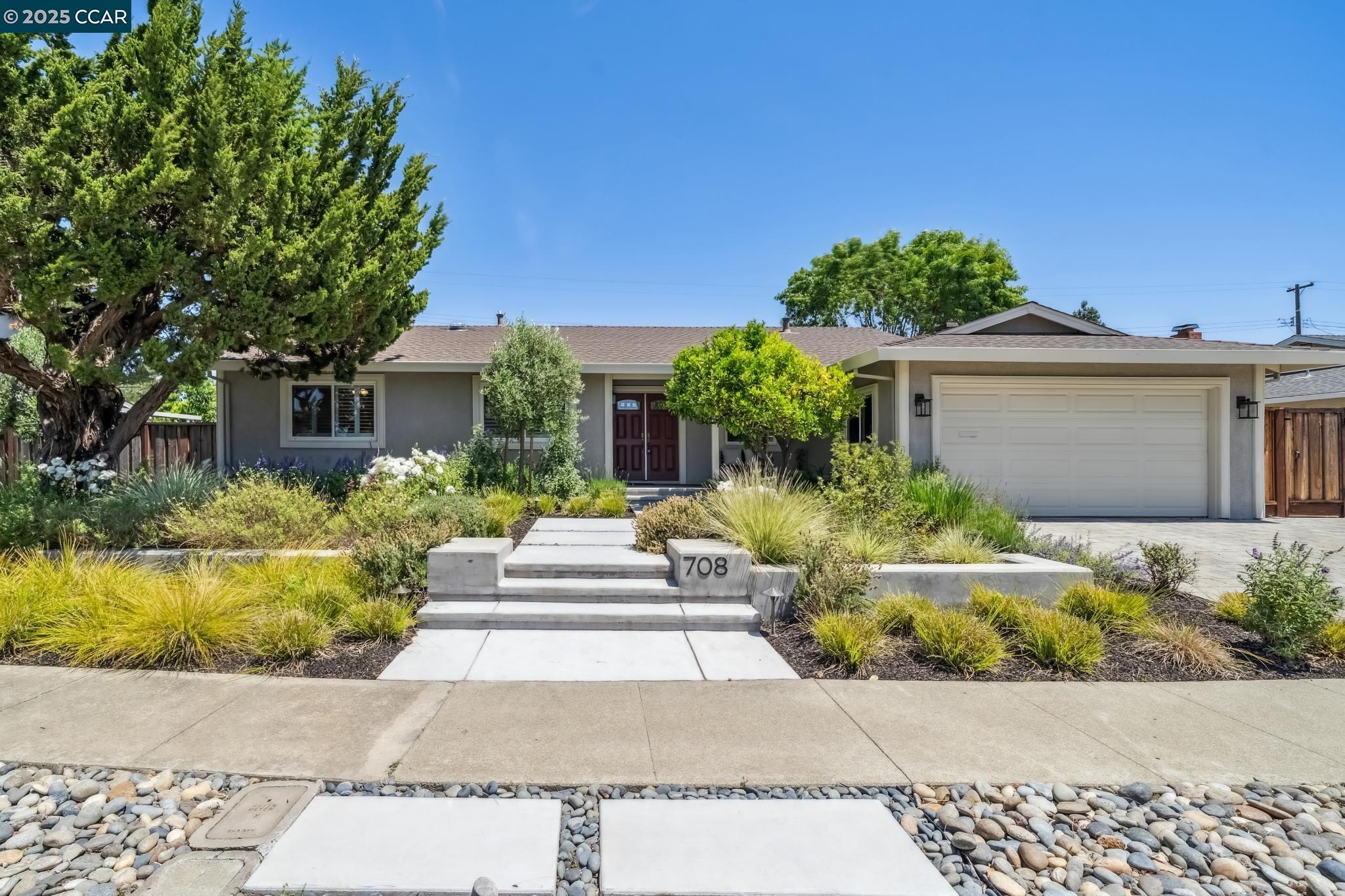 708 Citrus Ave