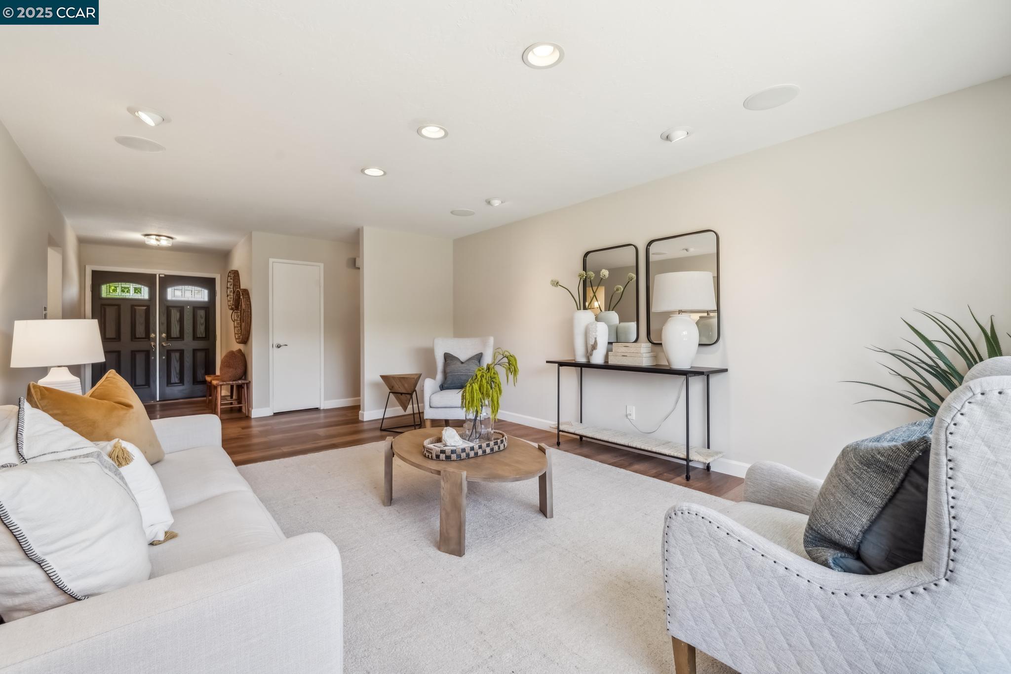 708 Citrus Ave