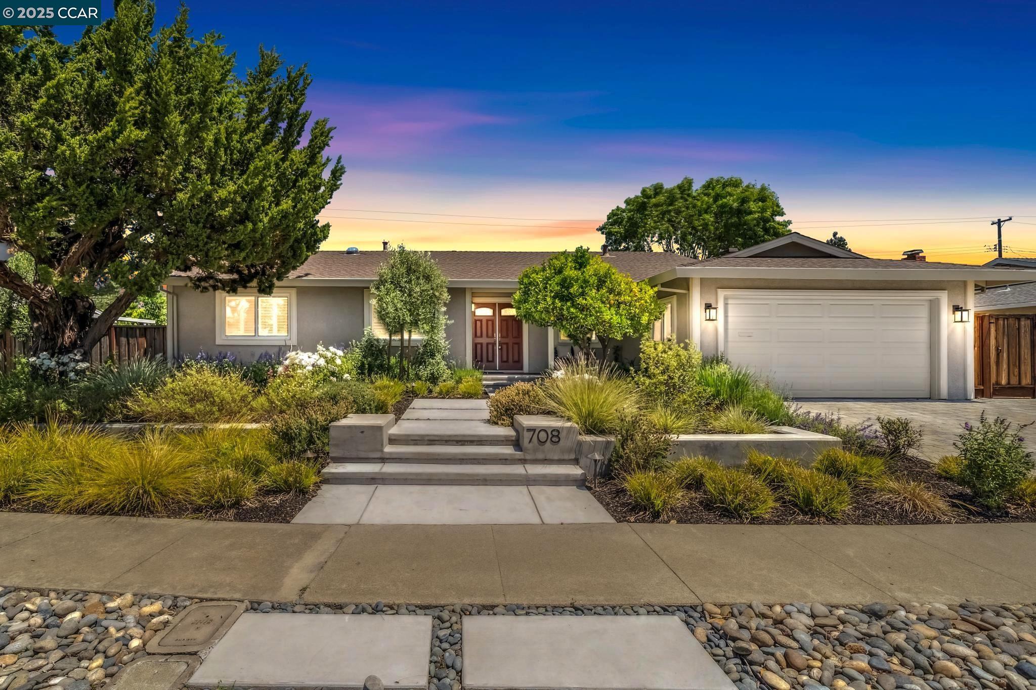 708 Citrus Ave