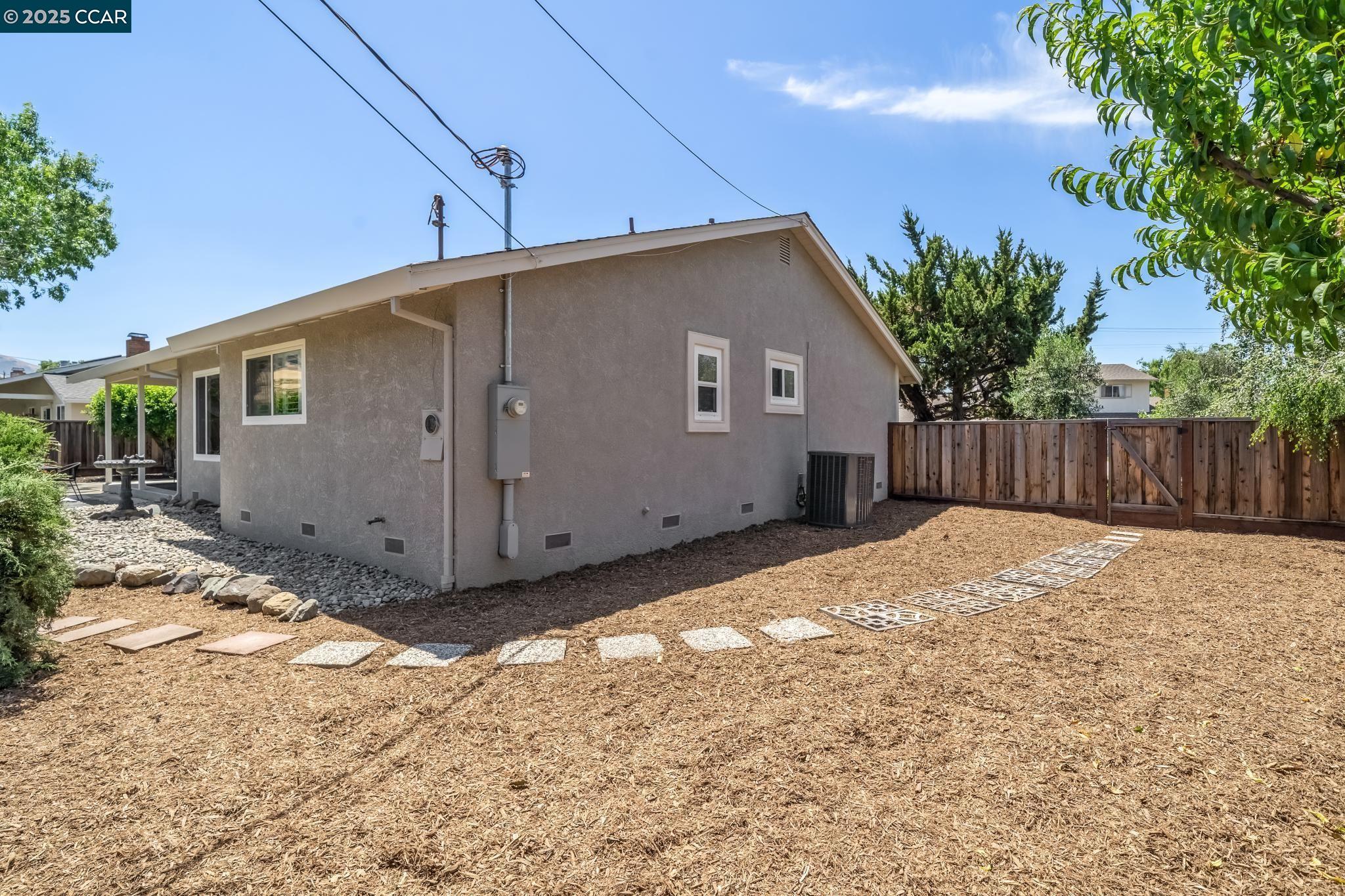 708 Citrus Ave