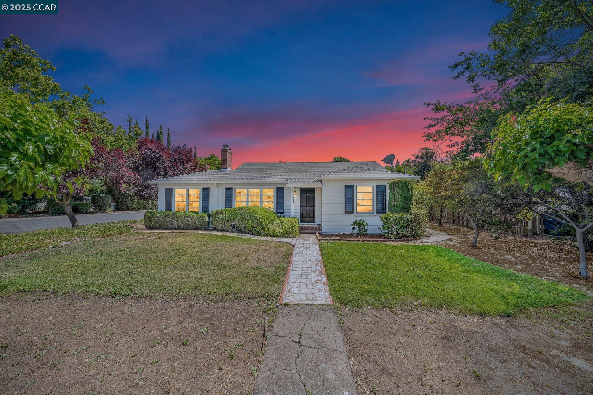3542 Wren Ave