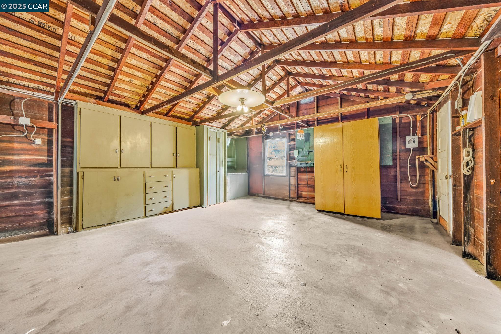 3542 Wren Ave
