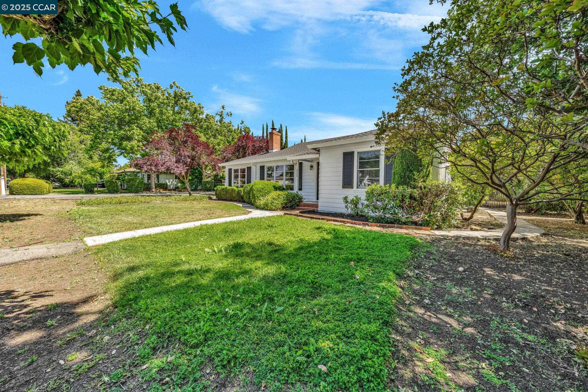 3542 Wren Ave