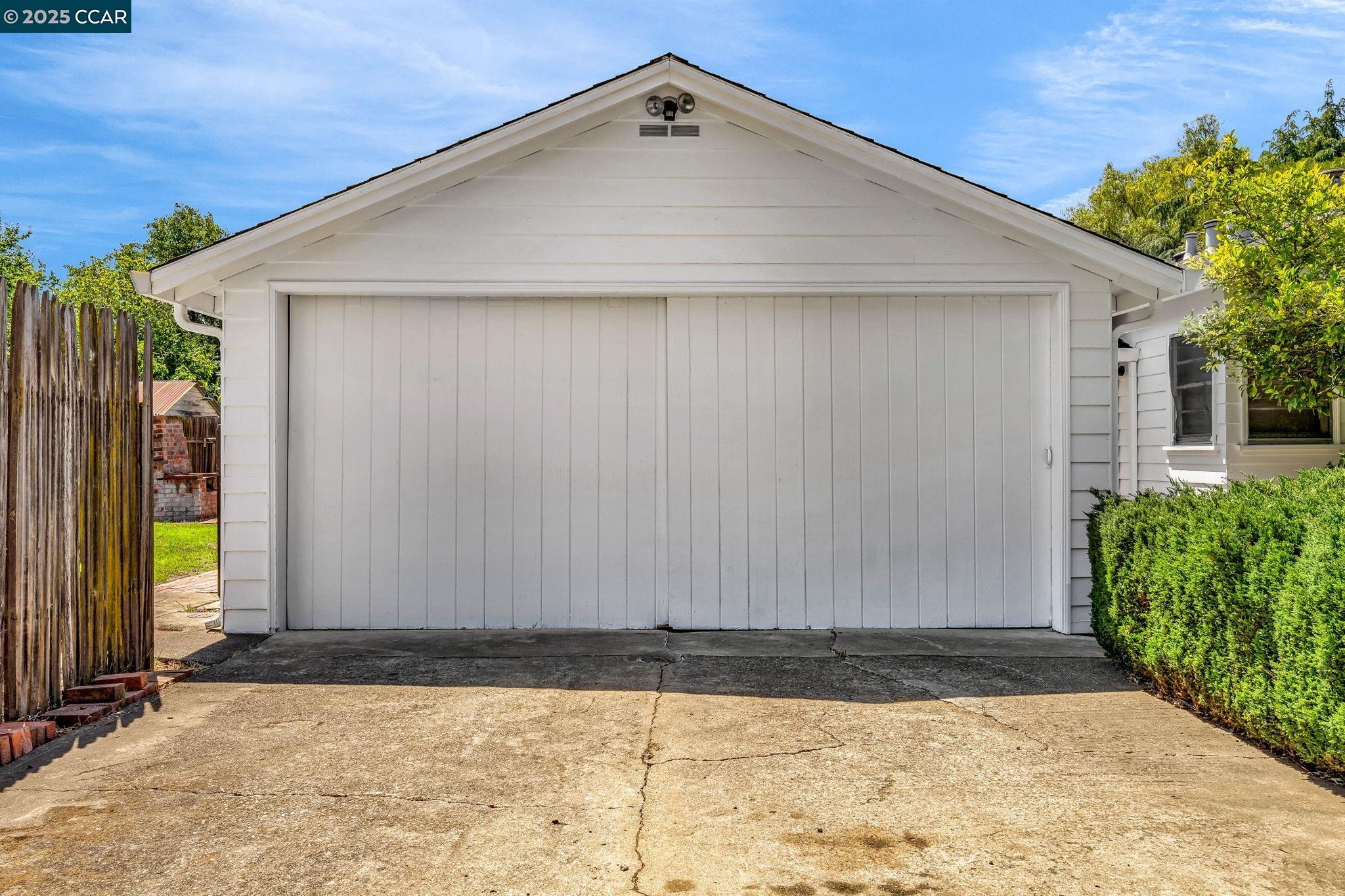 3542 Wren Ave