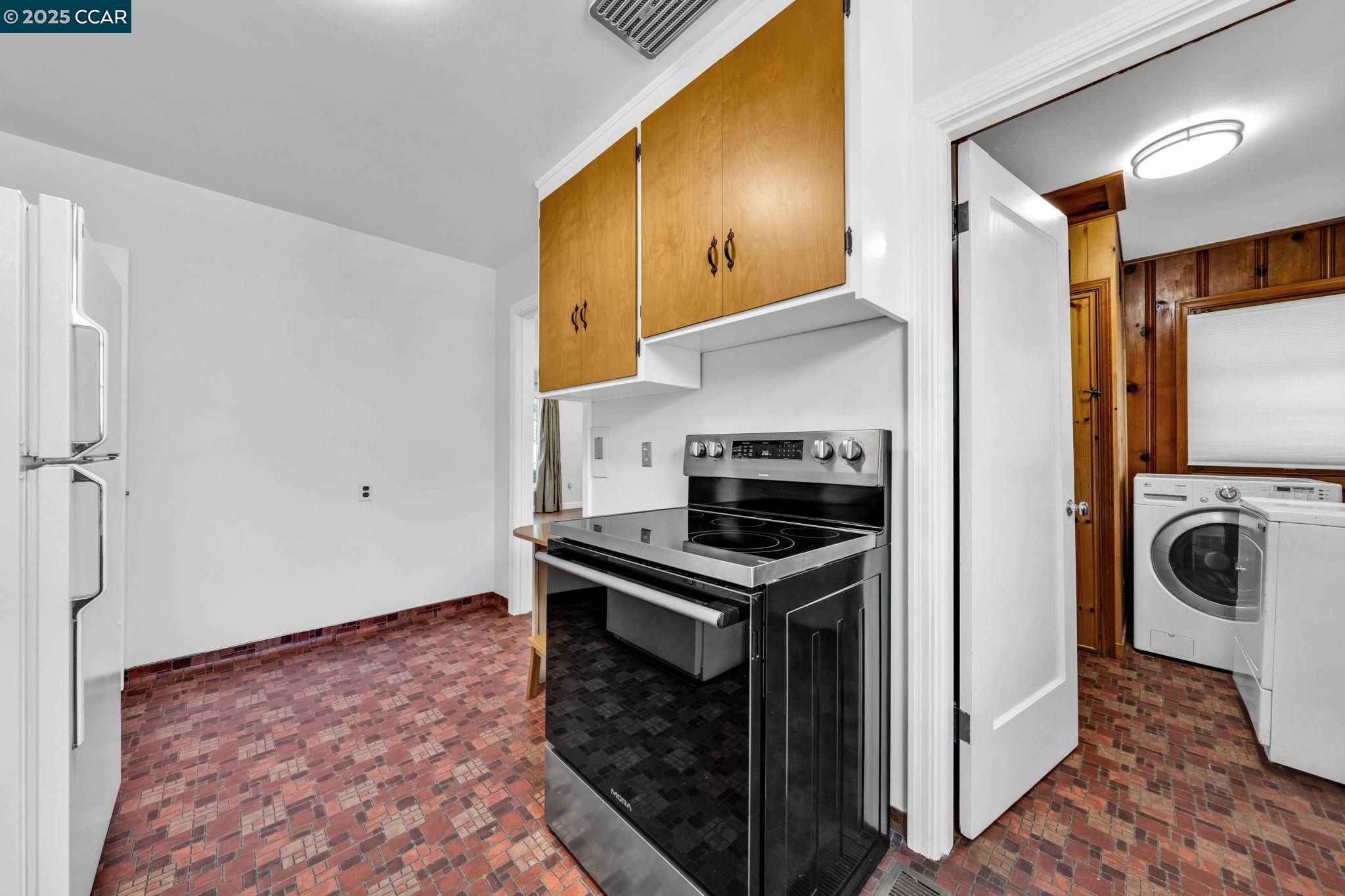 3542 Wren Ave