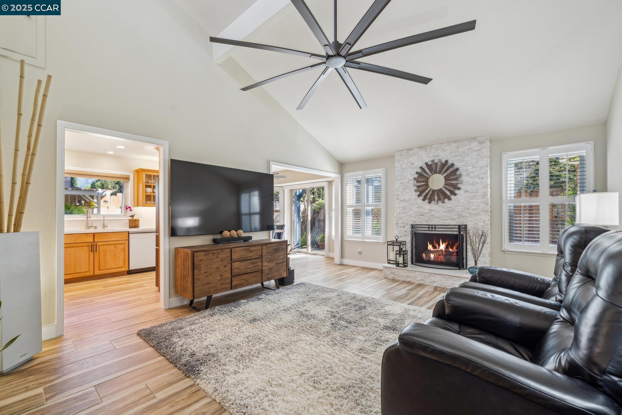 5098 Murchio Dr