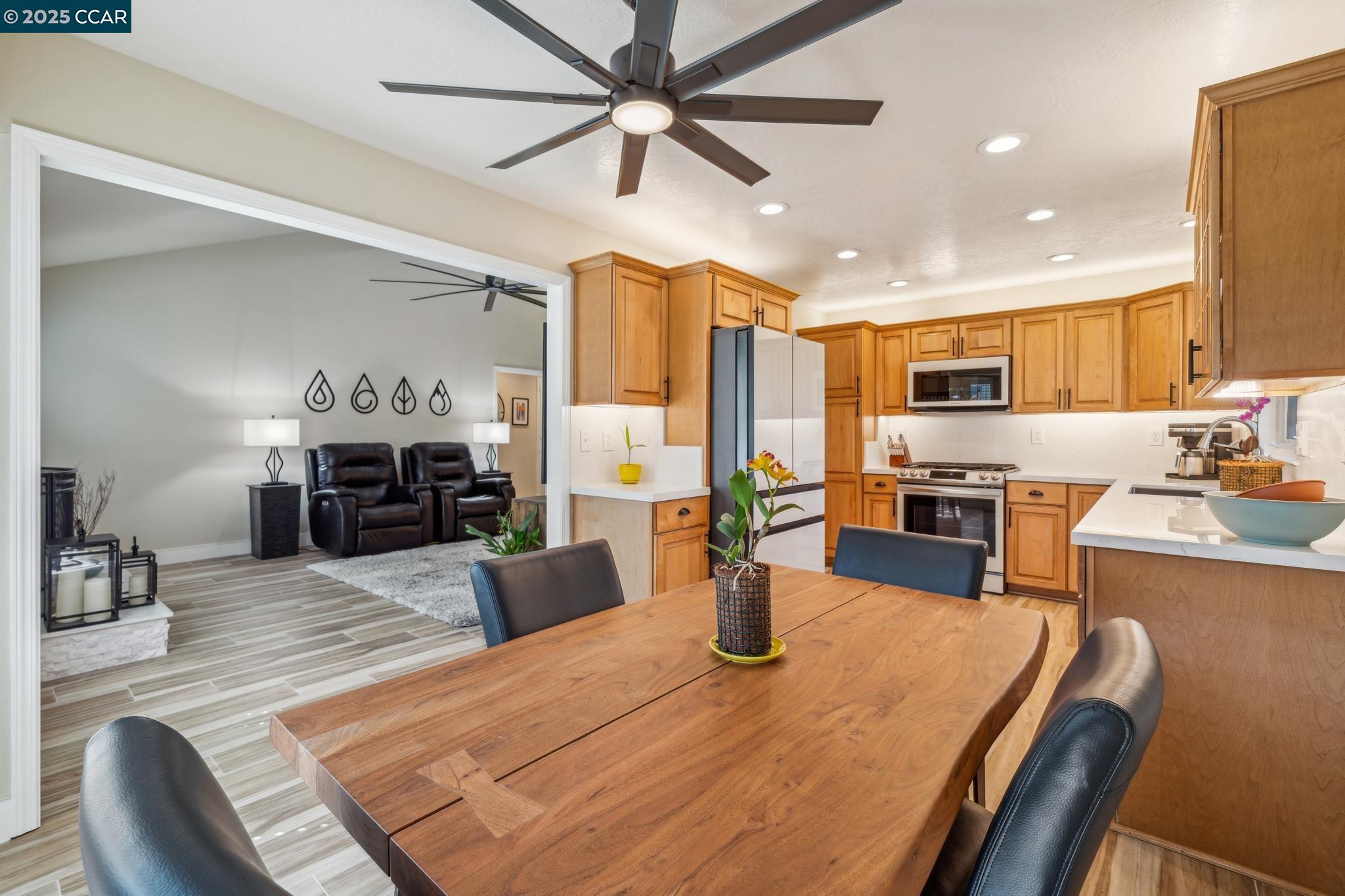 5098 Murchio Dr
