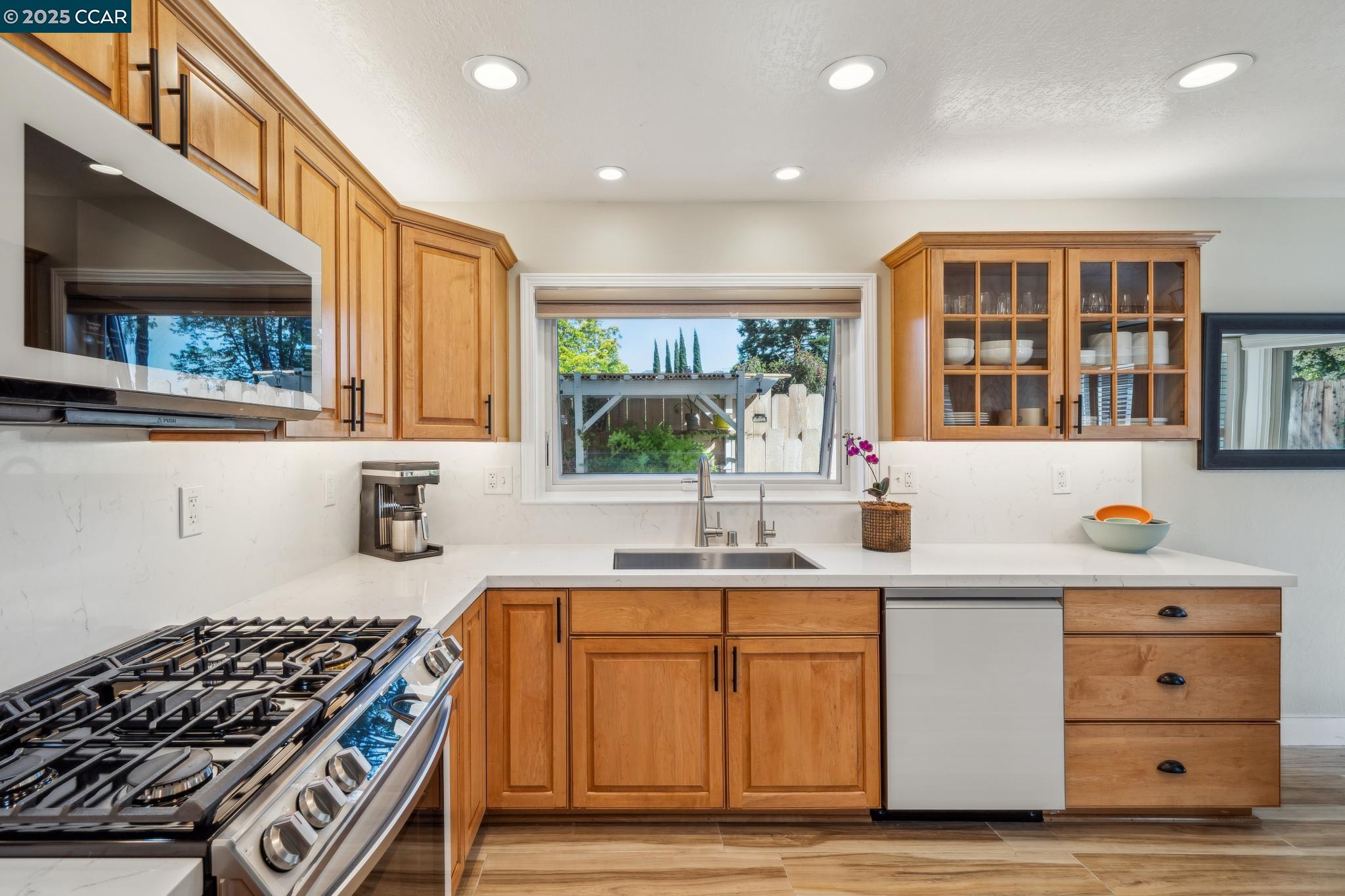 5098 Murchio Dr
