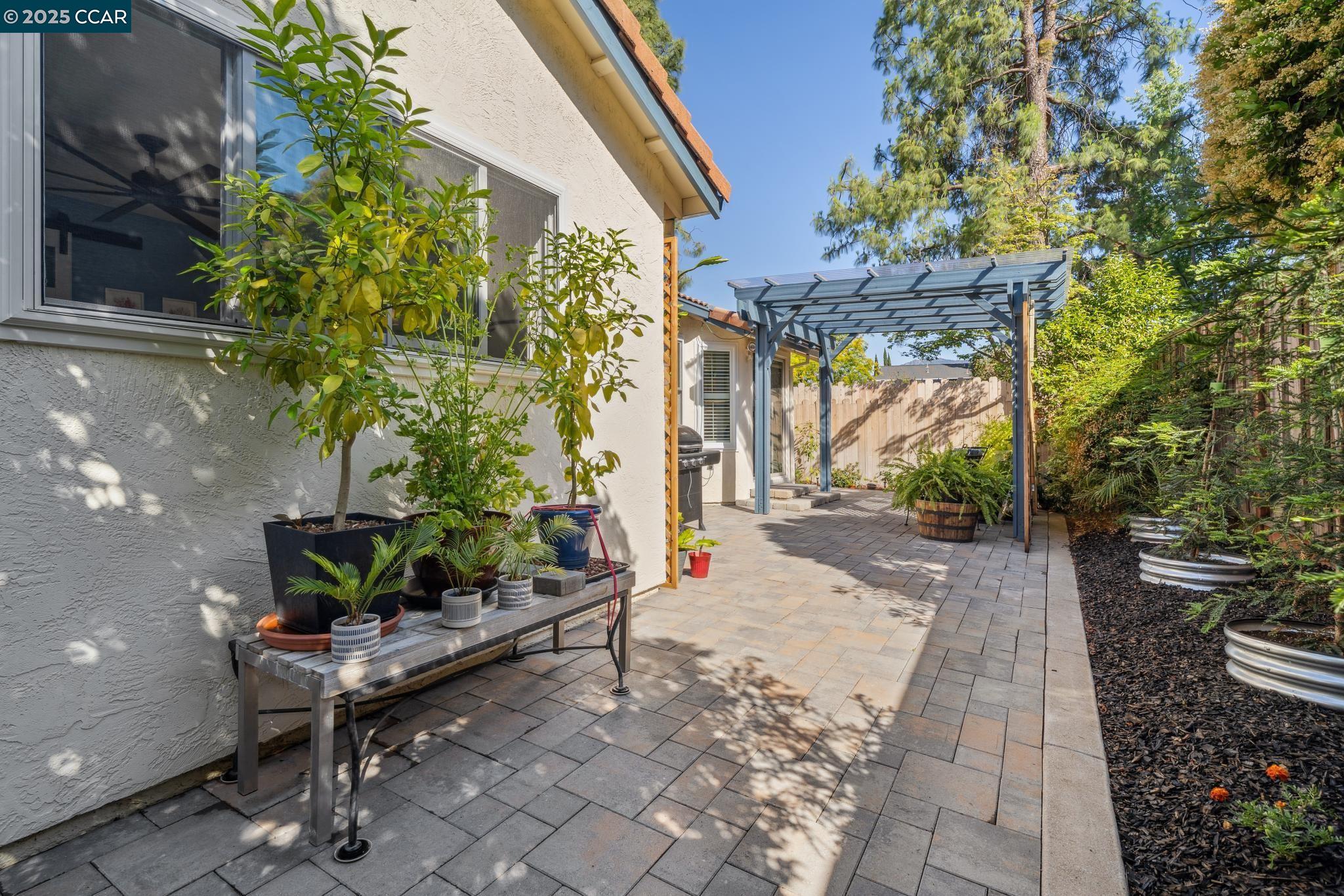 5098 Murchio Dr