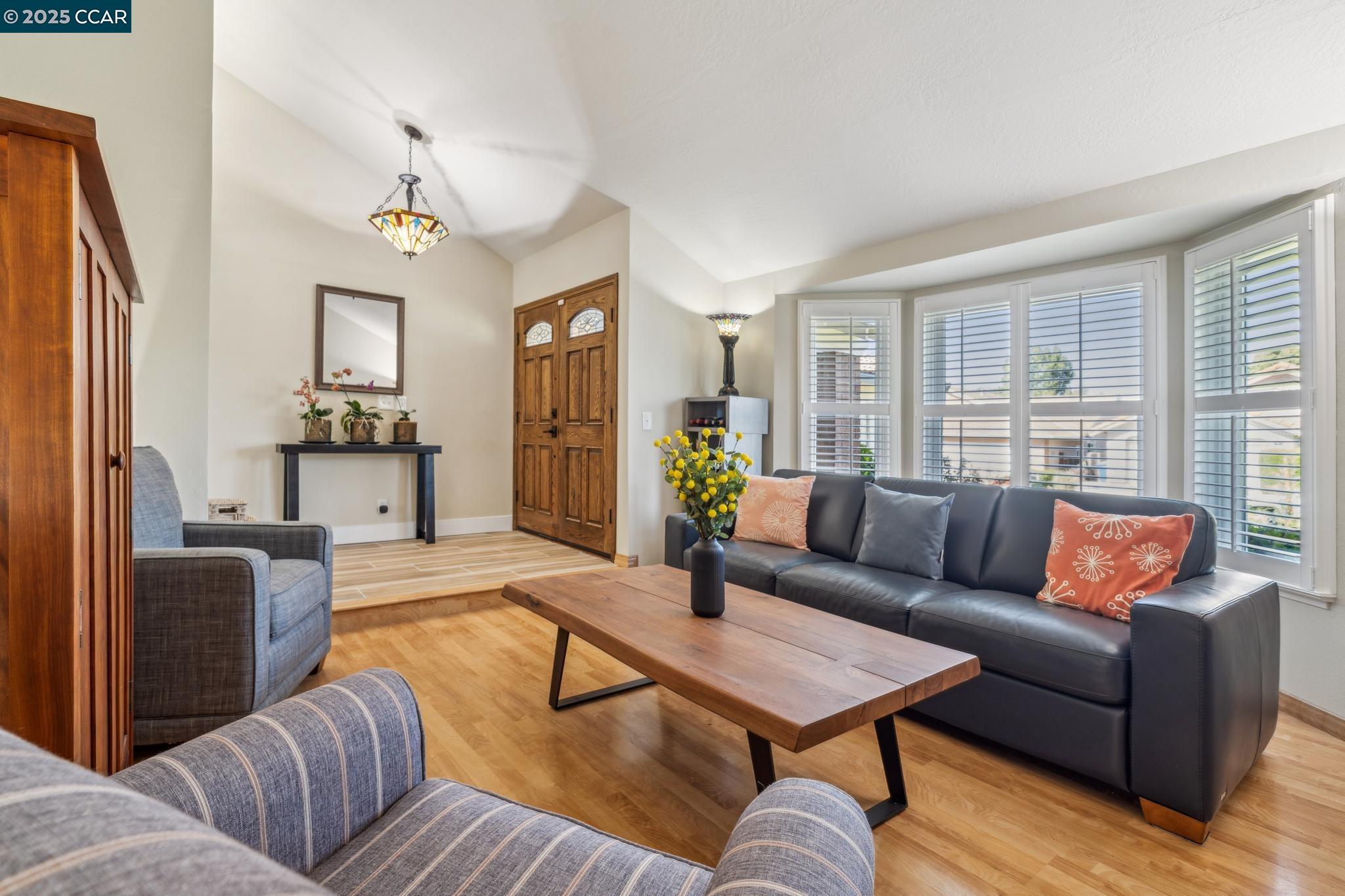 5098 Murchio Dr