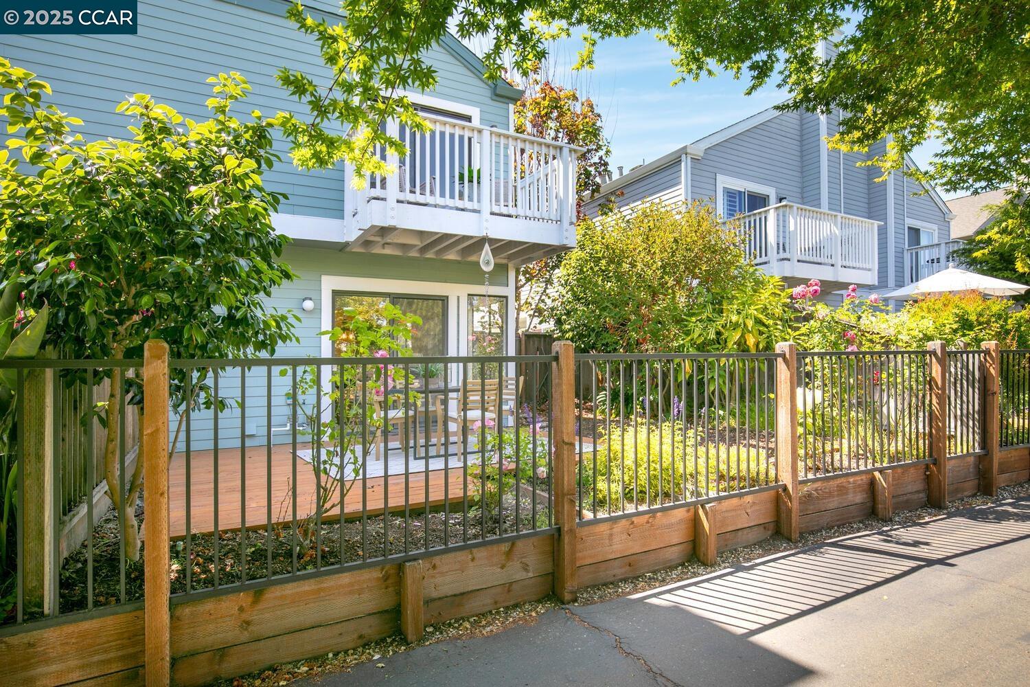 23 Shepardson Ln