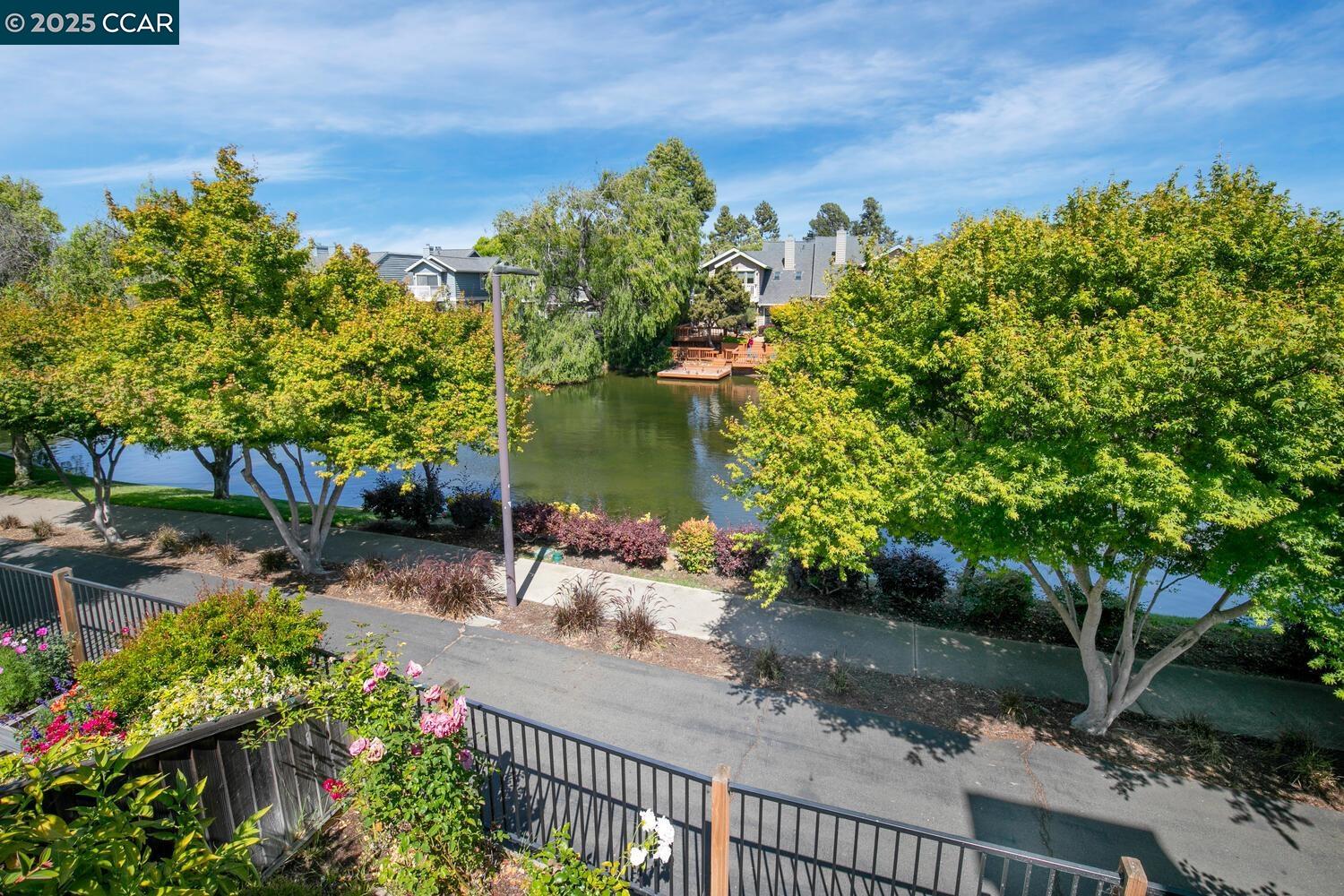 23 Shepardson Ln