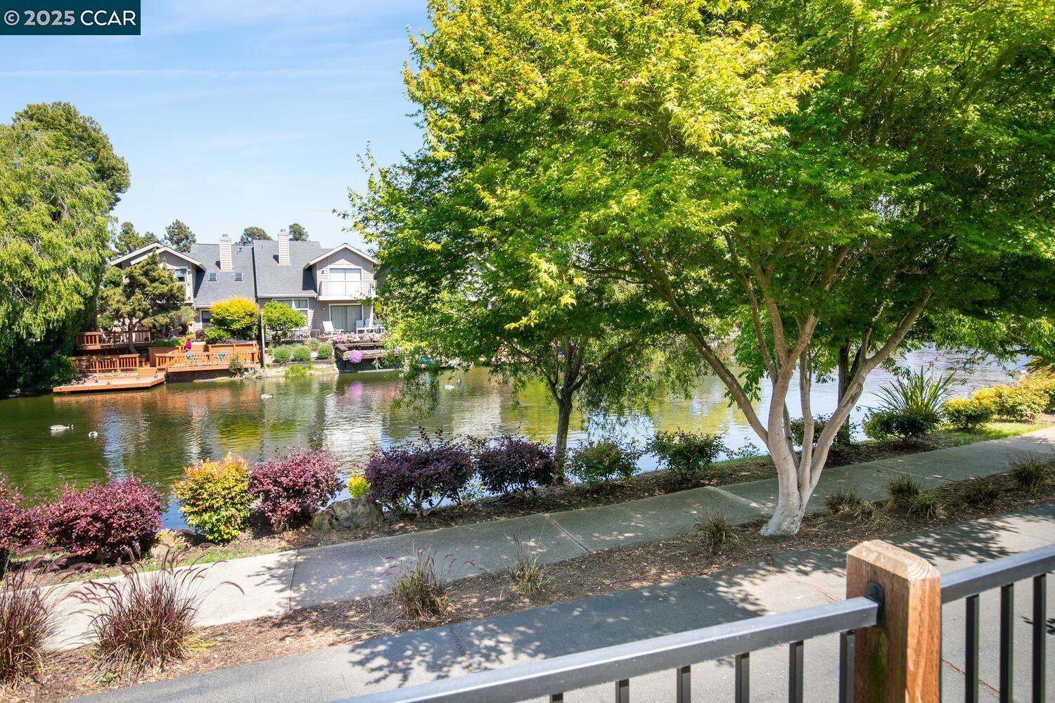 23 Shepardson Ln