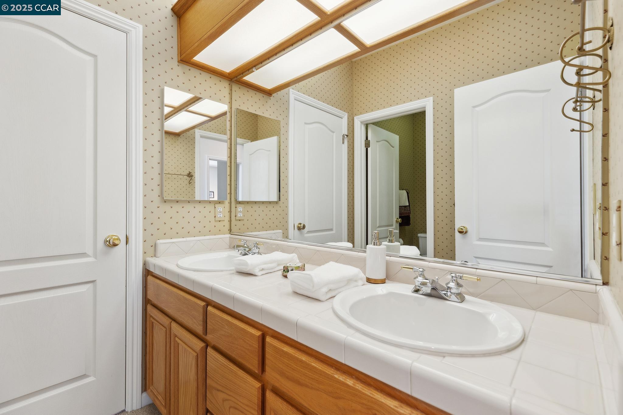 21 Mercury Ct