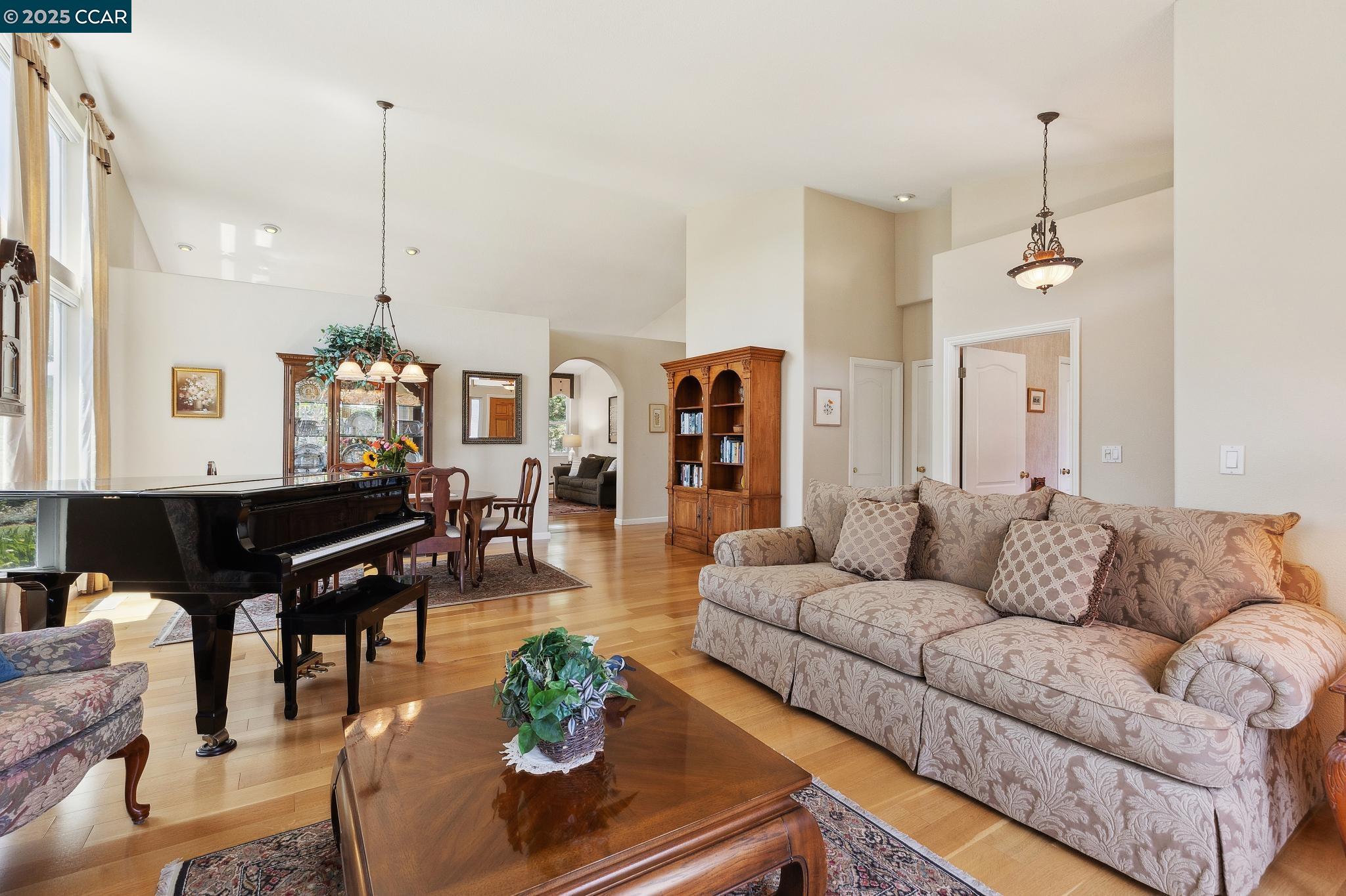 21 Mercury Ct