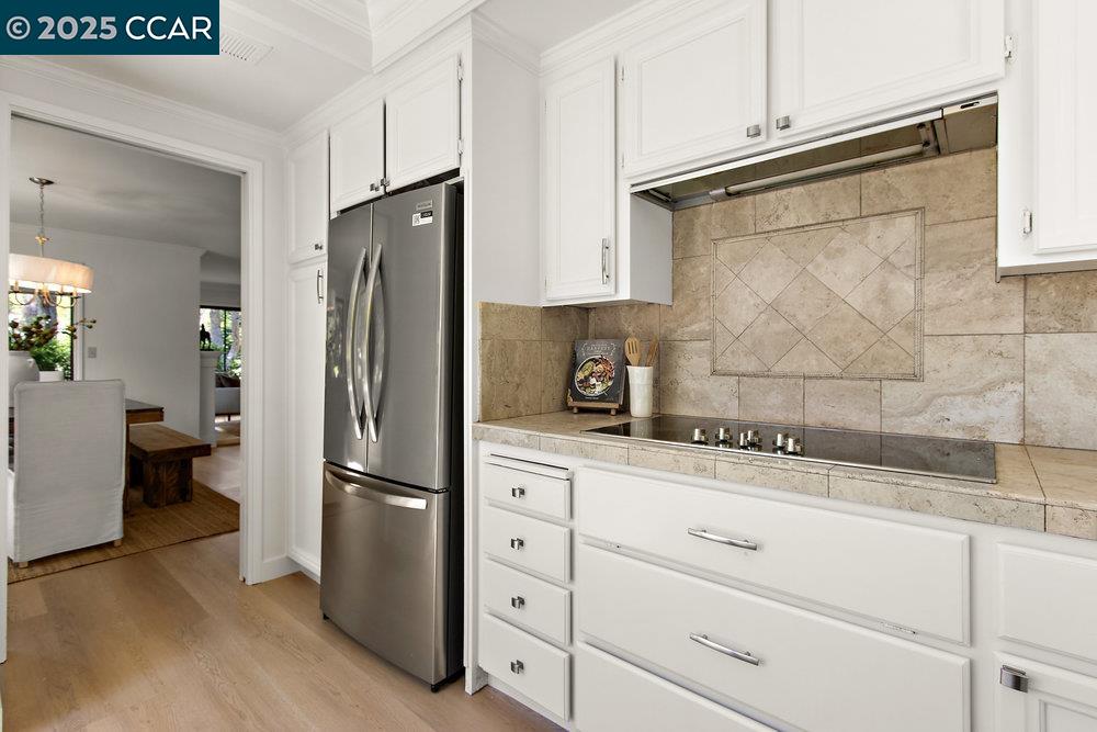 3399 Rossmoor Pkwy # 2