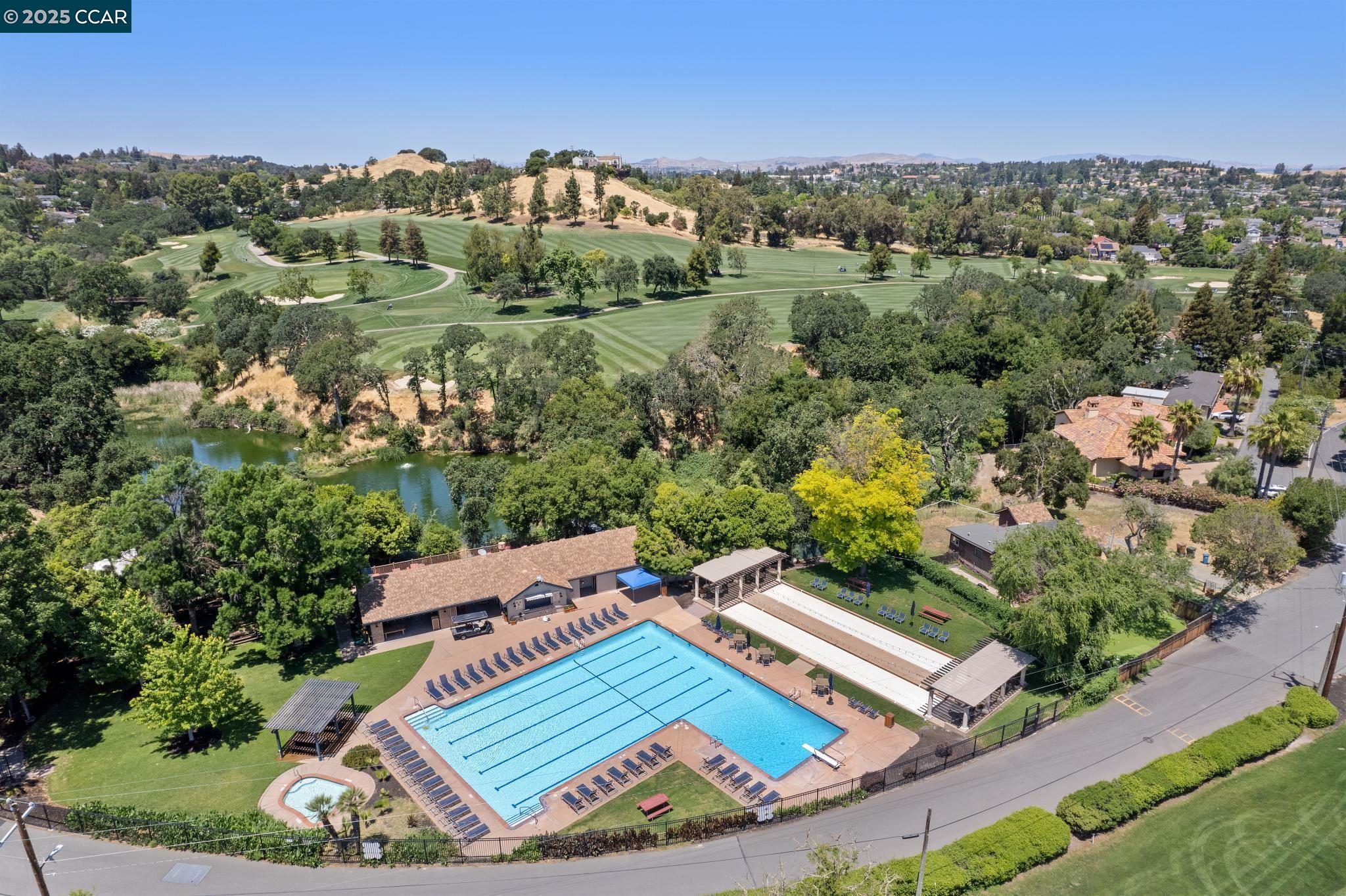 700 Golf Club Way