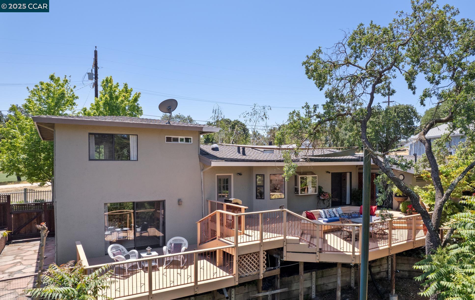 700 Golf Club Way