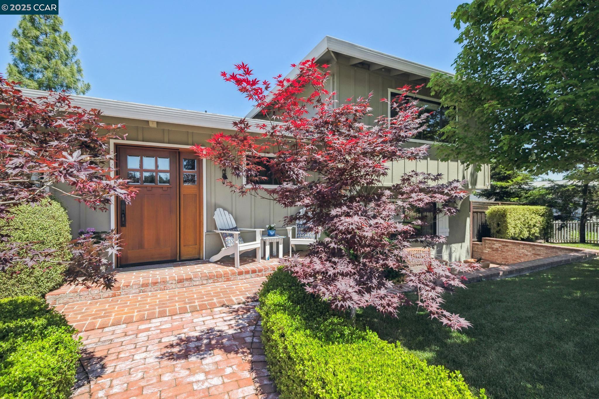 700 Golf Club Way