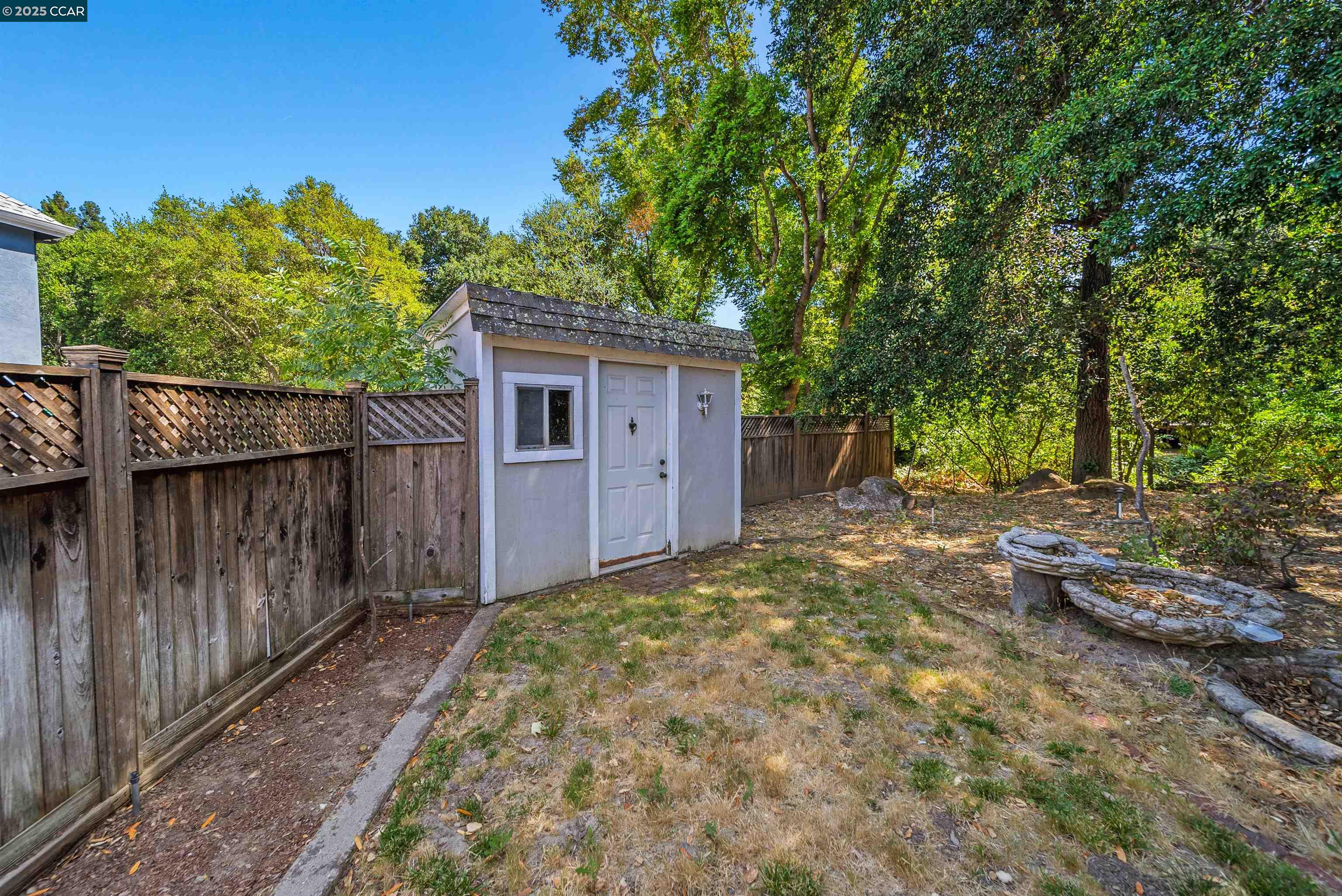 603 Plumas Ct