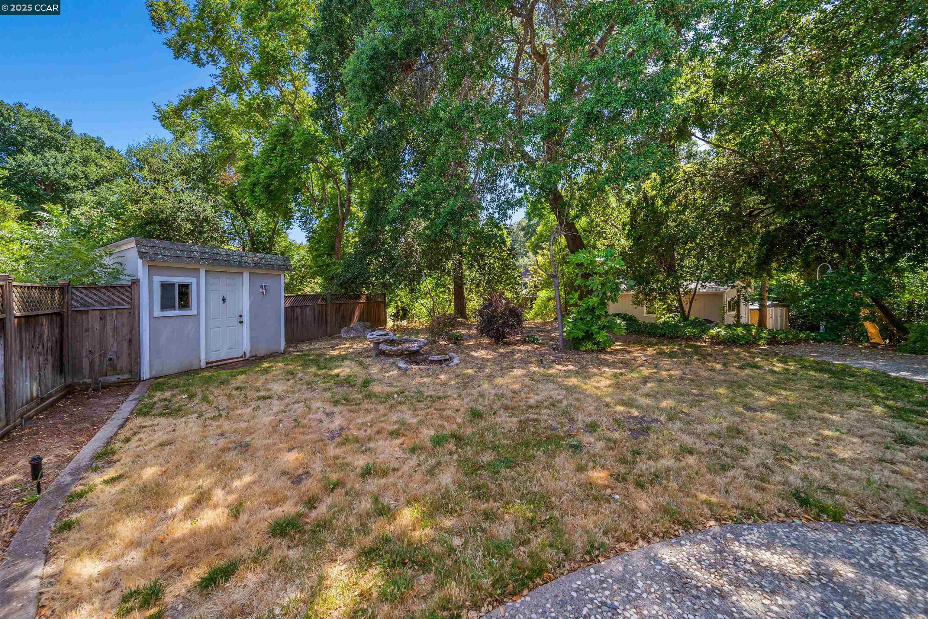 603 Plumas Ct